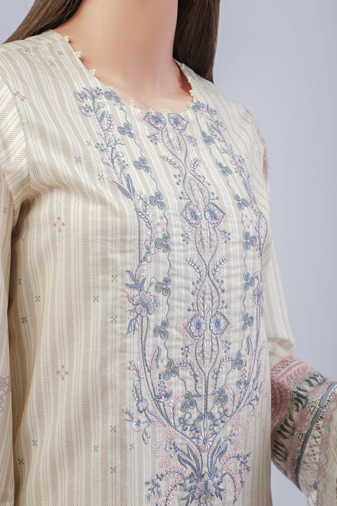 Unstitched Embroidered Lawn Shirt - Image 2