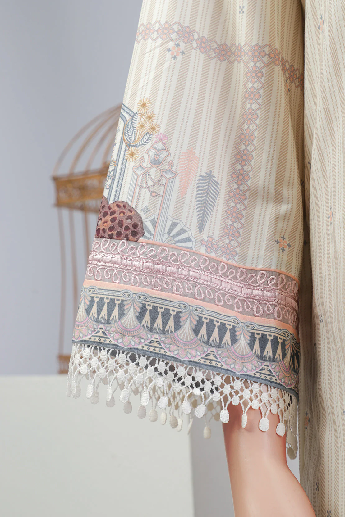Unstitched Embroidered Lawn Shirt - Image 3