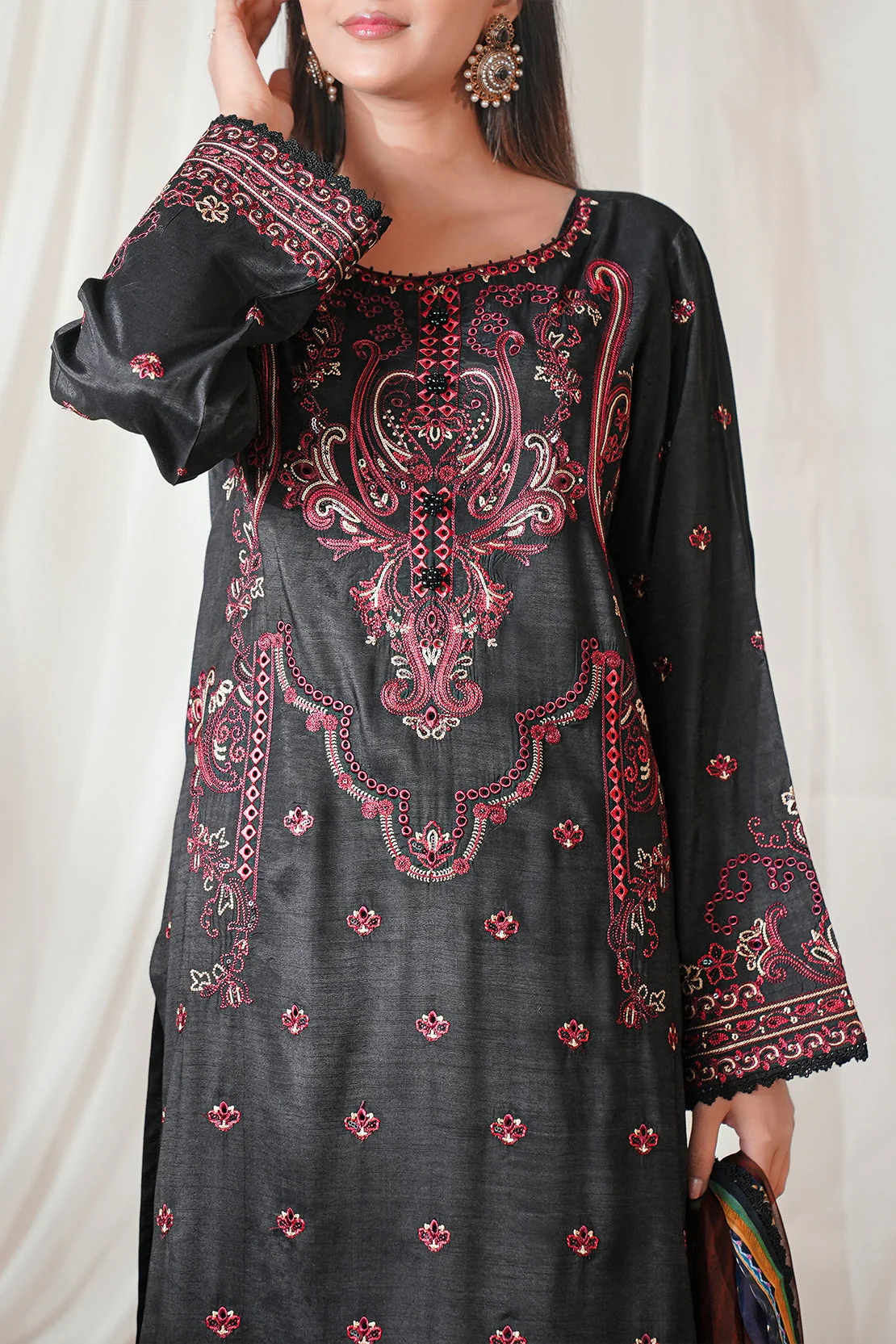Unstitched Embroidered Raw Silk 3 Piece - Image 4