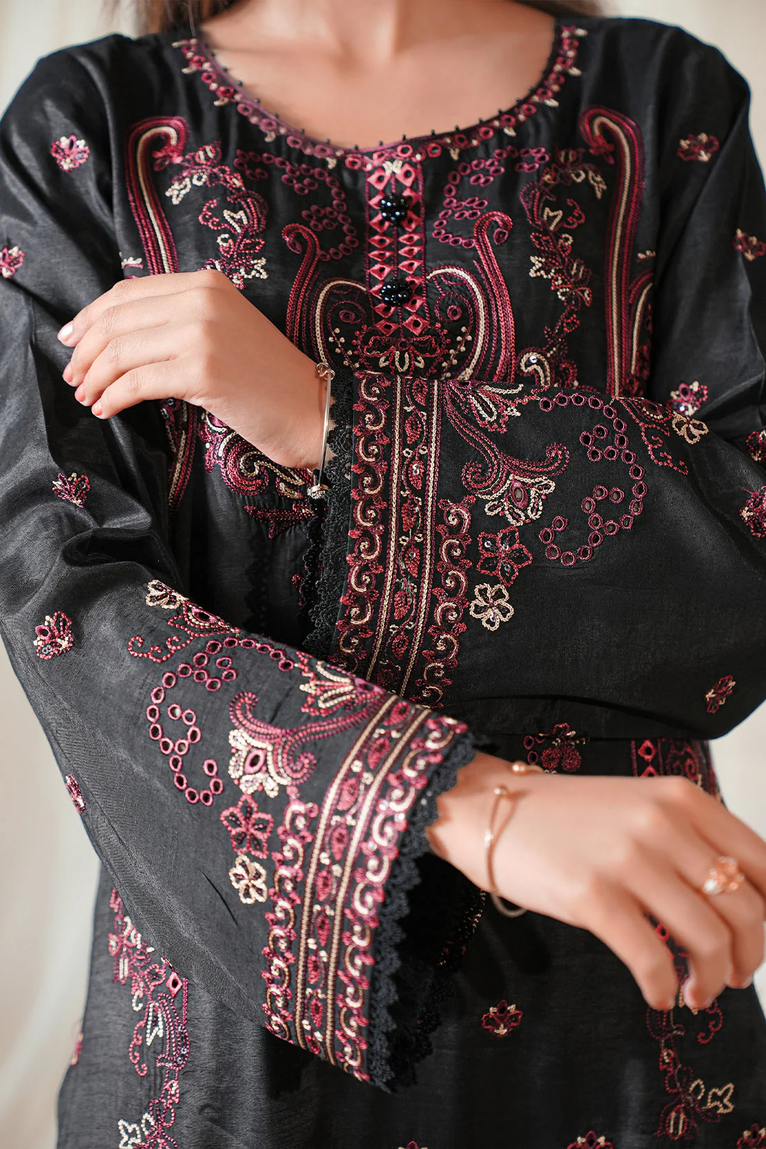 Unstitched Embroidered Raw Silk 3 Piece - Image 5