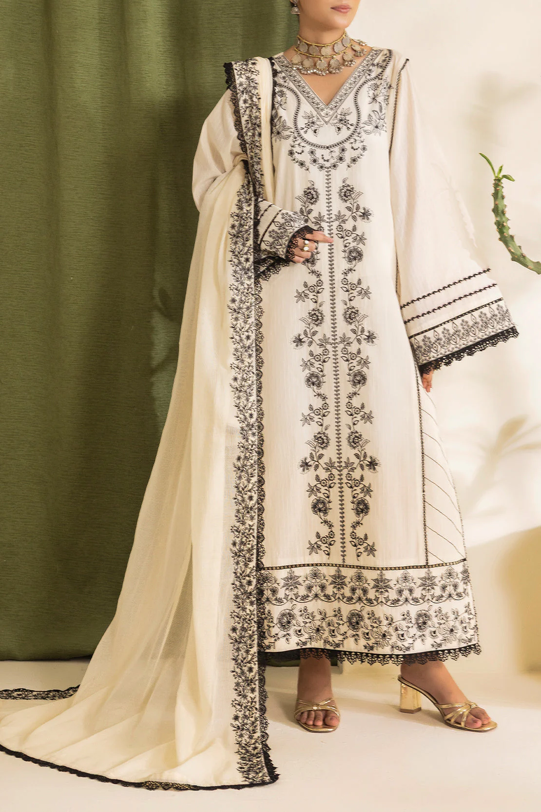 Unstitched Embroidered Self Jacquard 3 Piece With Cotton Net Dupatta