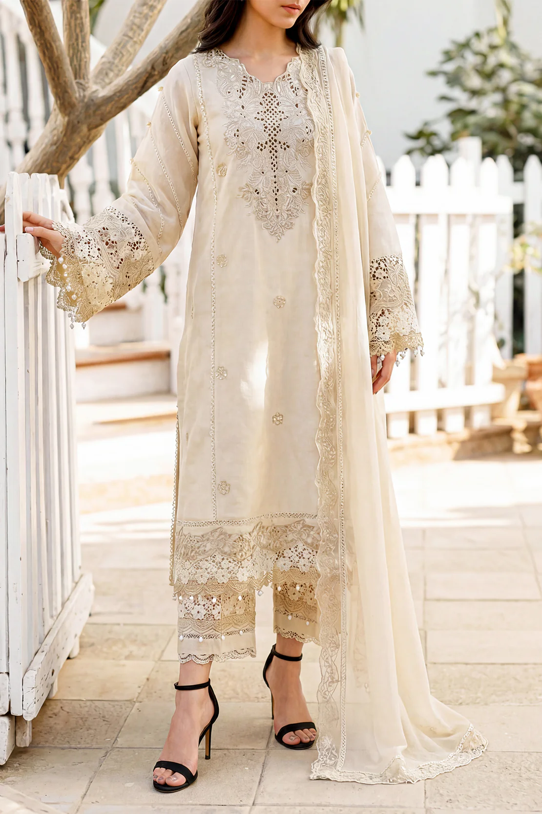Unstitched Embroidered Self Jacquard 3 Piece With chiffon Dupatta