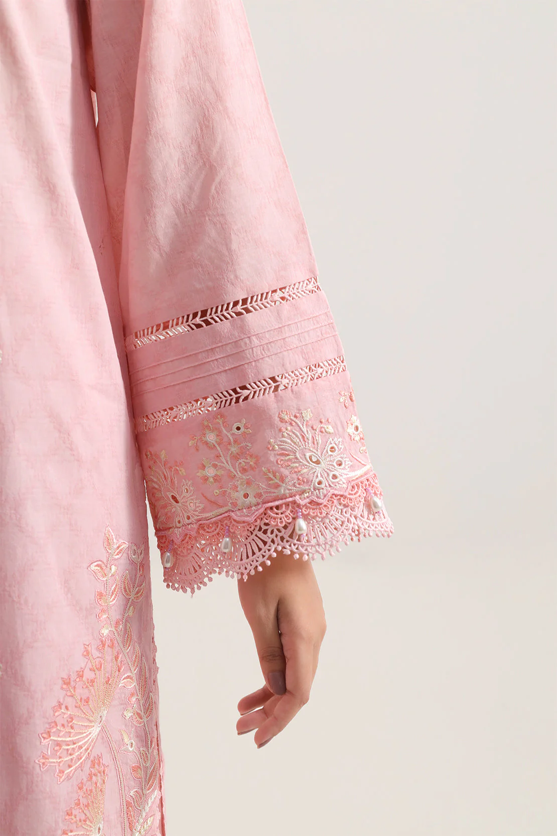 Unstitched Embroidered Self Jacquard 3 Piece With chiffon Dupatta - Image 4