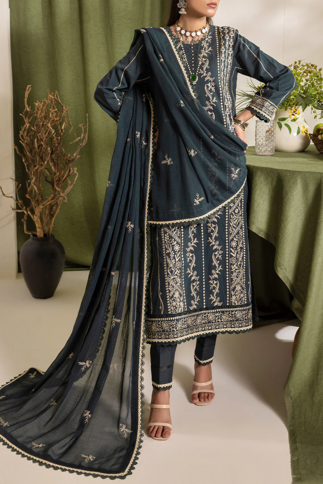 Unstitched Embroidered Self Jacquard 3 Piece With Cotton Net Dupatta - Image 4