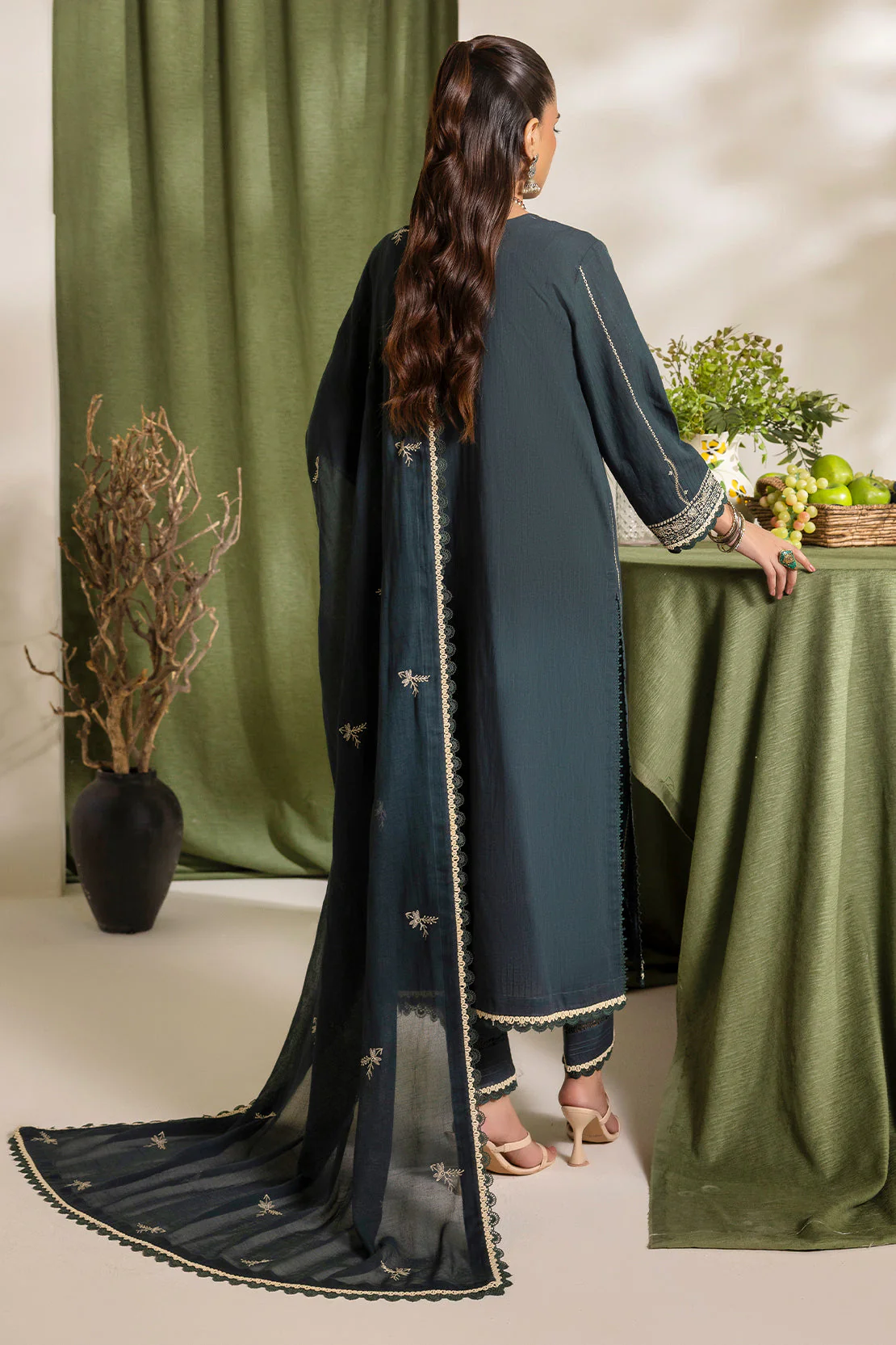 Unstitched Embroidered Self Jacquard 3 Piece With Cotton Net Dupatta - Image 5