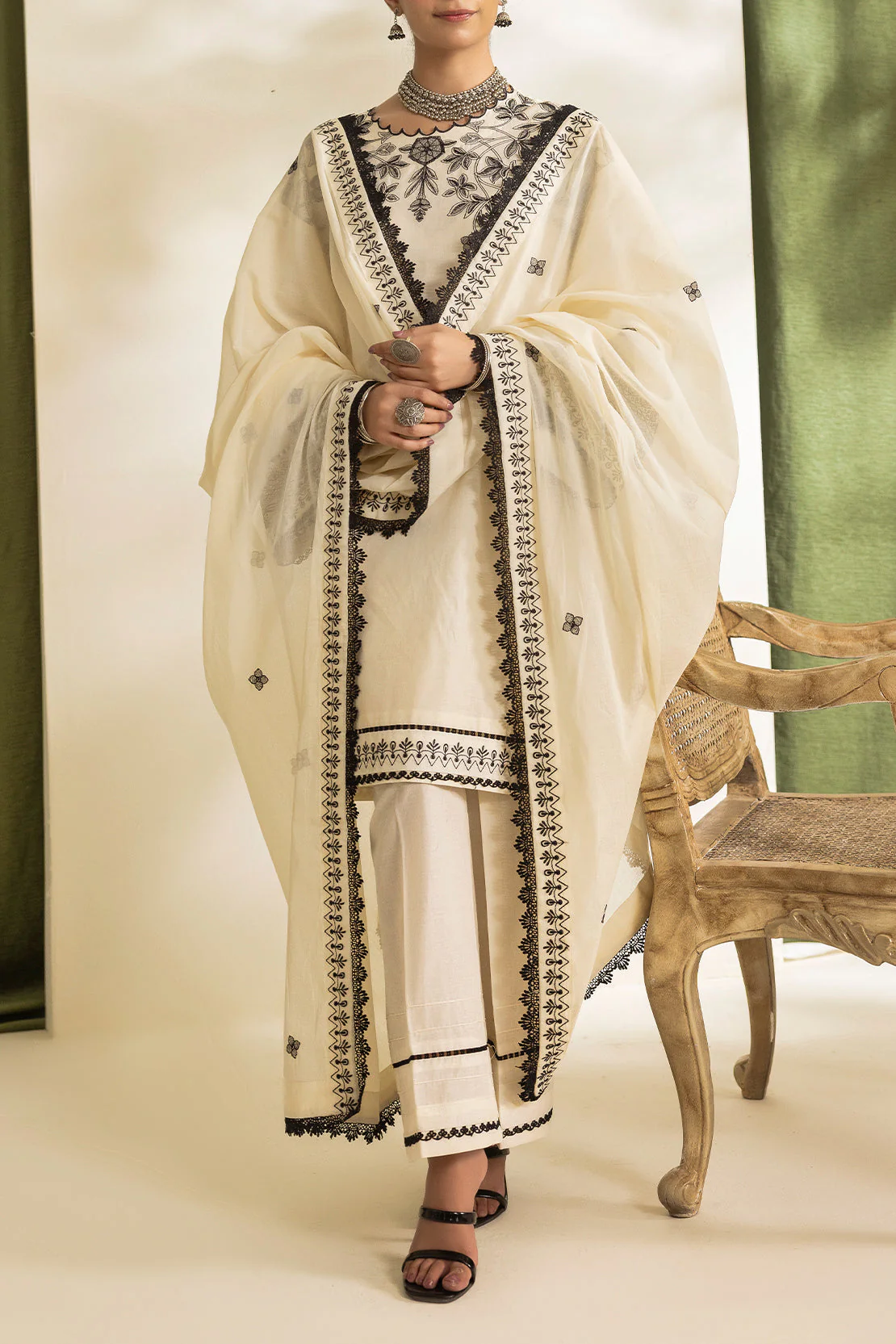 Unstitched Embroidered Self Jacquard 3 Piece With Lawn Dupatta - Image 3