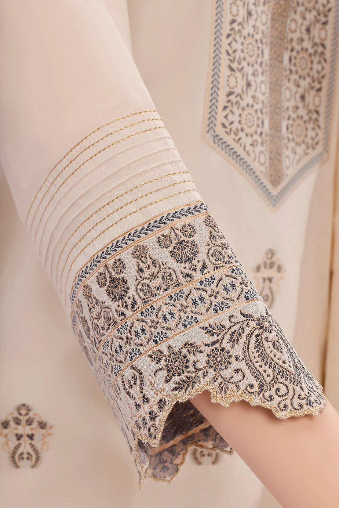 Unstitched Jacquard Cotton 2 Piece (Shirt/Dupatta) - Image 4