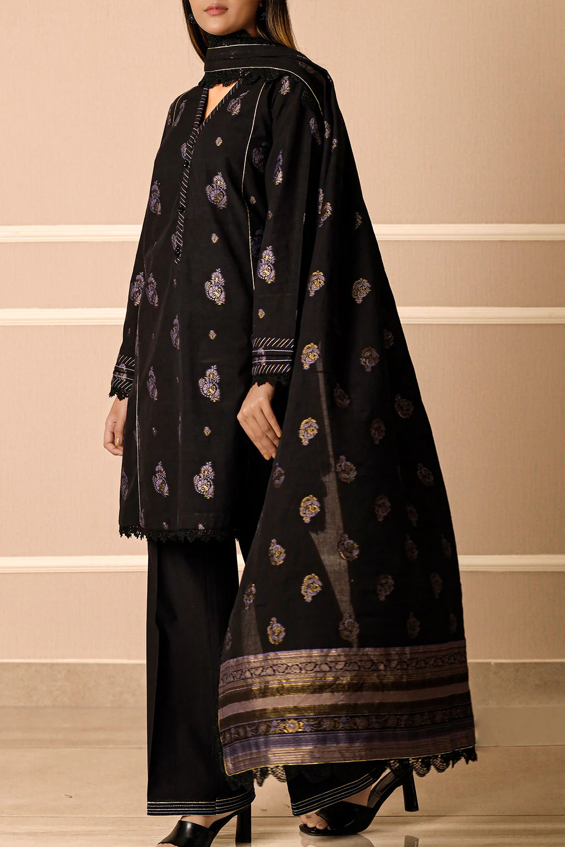 Unstitched Jacquard Cotton 2 Piece (Shirt/Dupatta) - Image 8