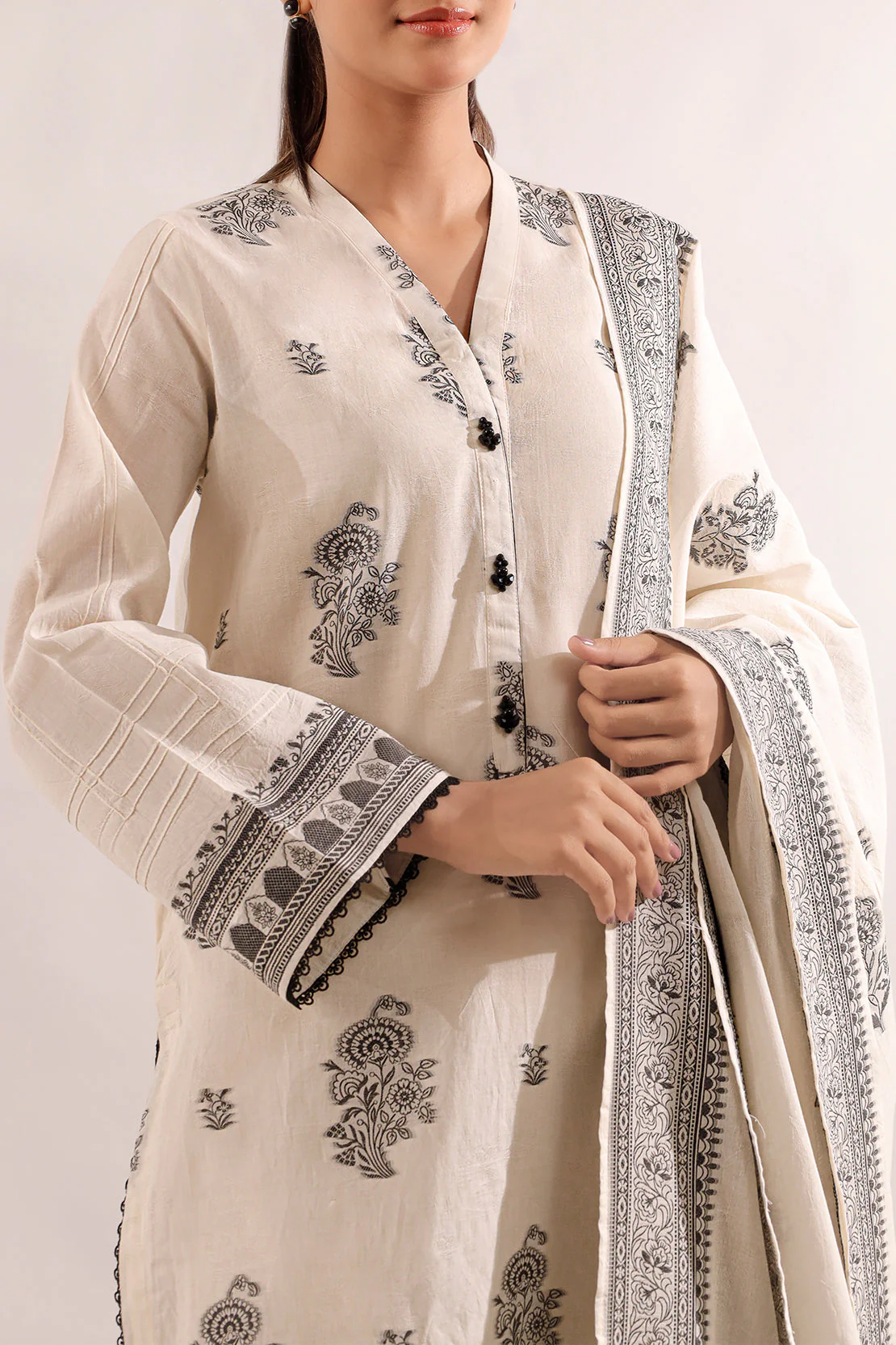 Unstitched Jacquard Cotton 2 Piece (Shirt/Dupatta) - Image 2