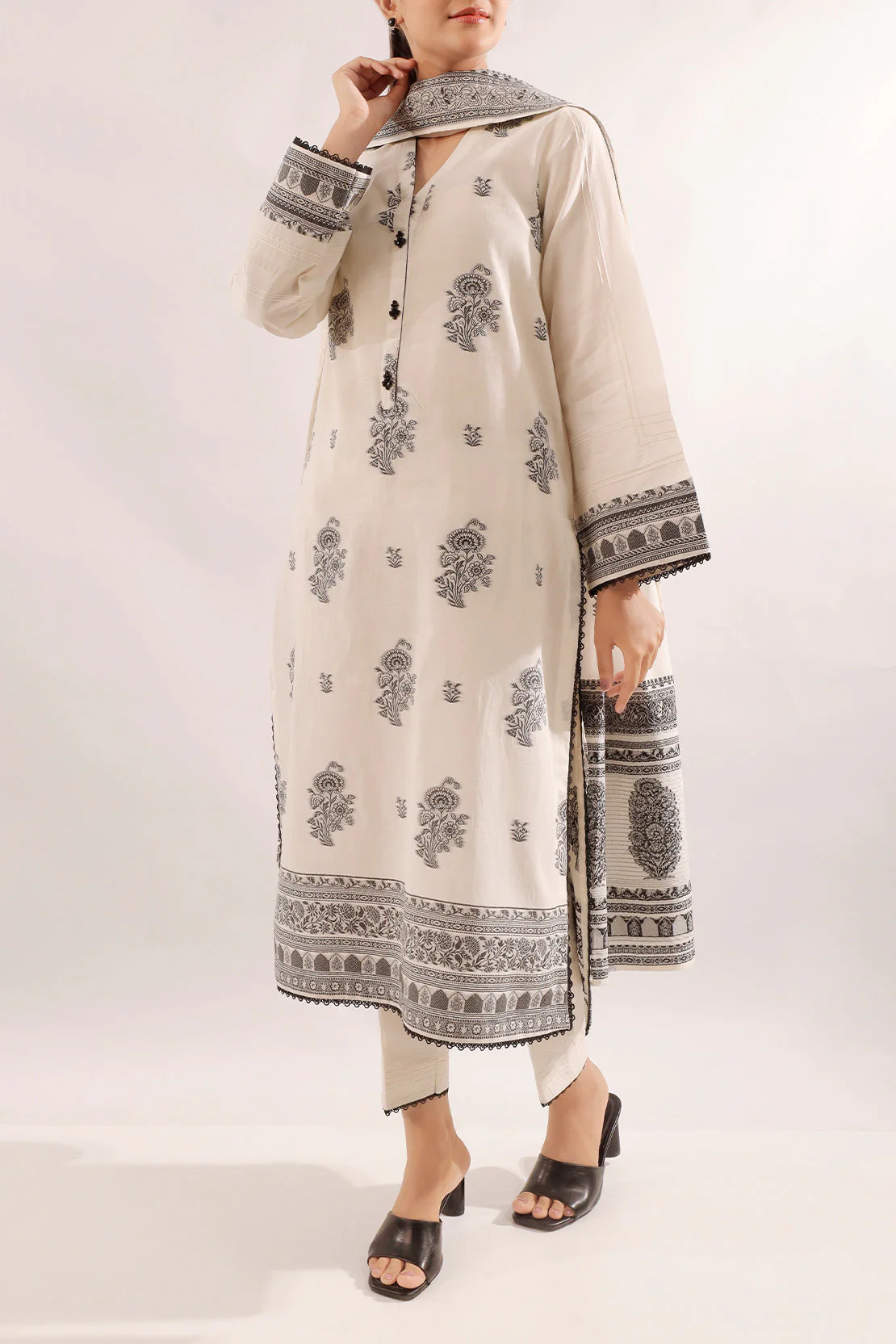 Unstitched Jacquard Cotton 2 Piece (Shirt/Dupatta) - Image 3