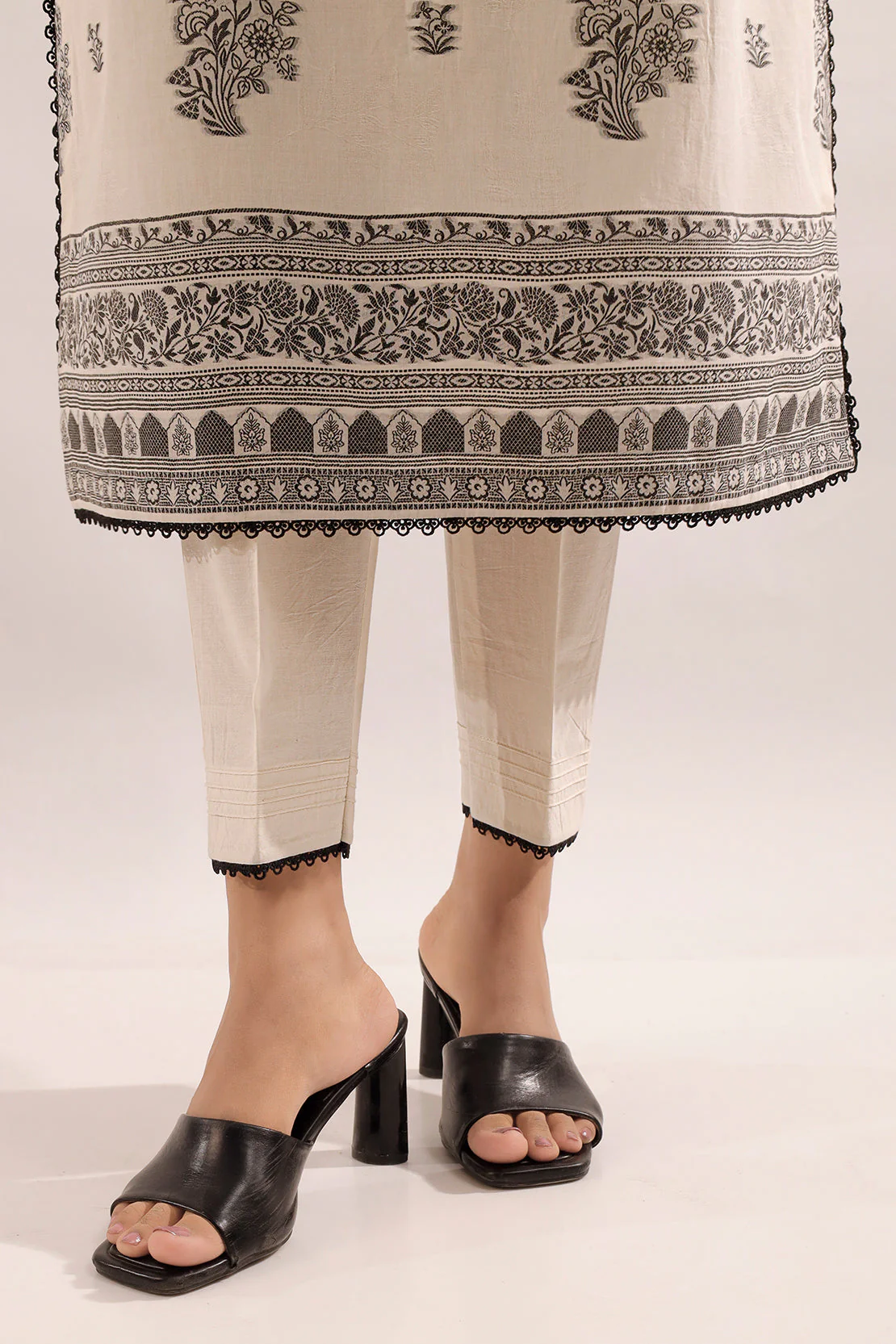 Unstitched Jacquard Cotton 2 Piece (Shirt/Dupatta) - Image 8