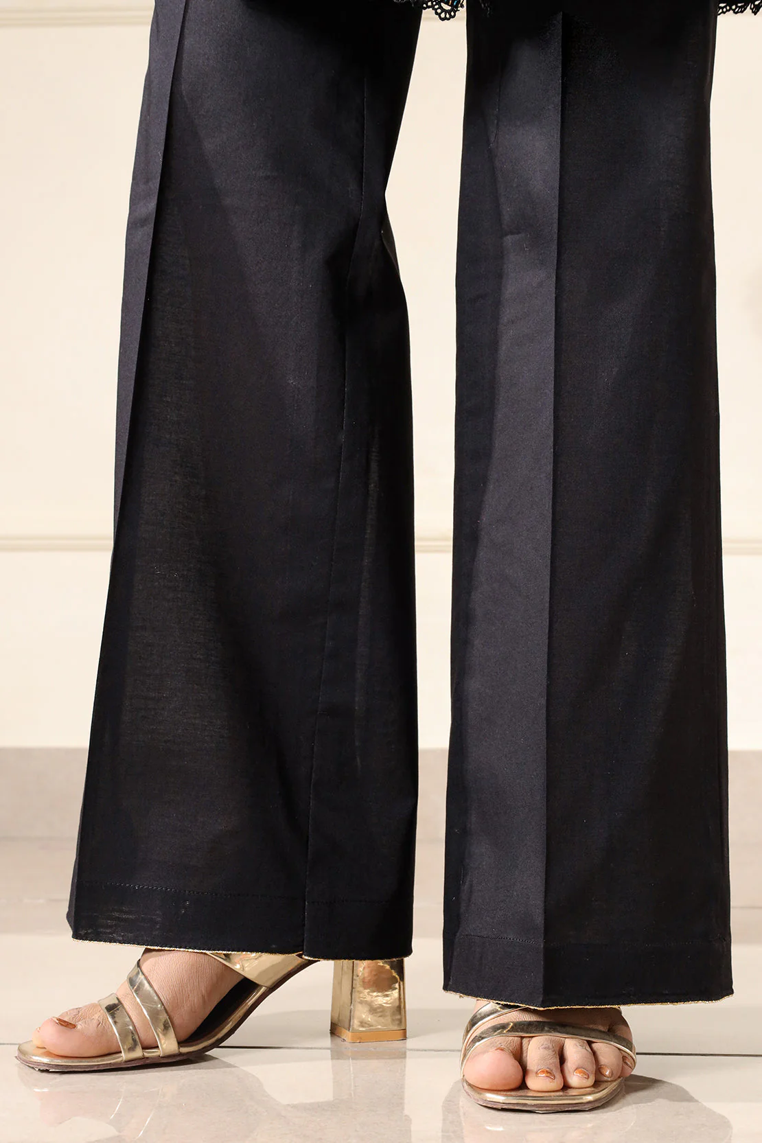 Unstitched Jacquard Cotton 2 Piece (Shirt/Dupatta) - Image 9