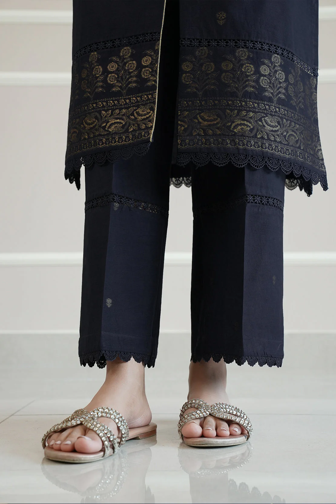 Unstitched Jacquard Cotton 2 Piece (Shirt/Dupatta) - Image 8