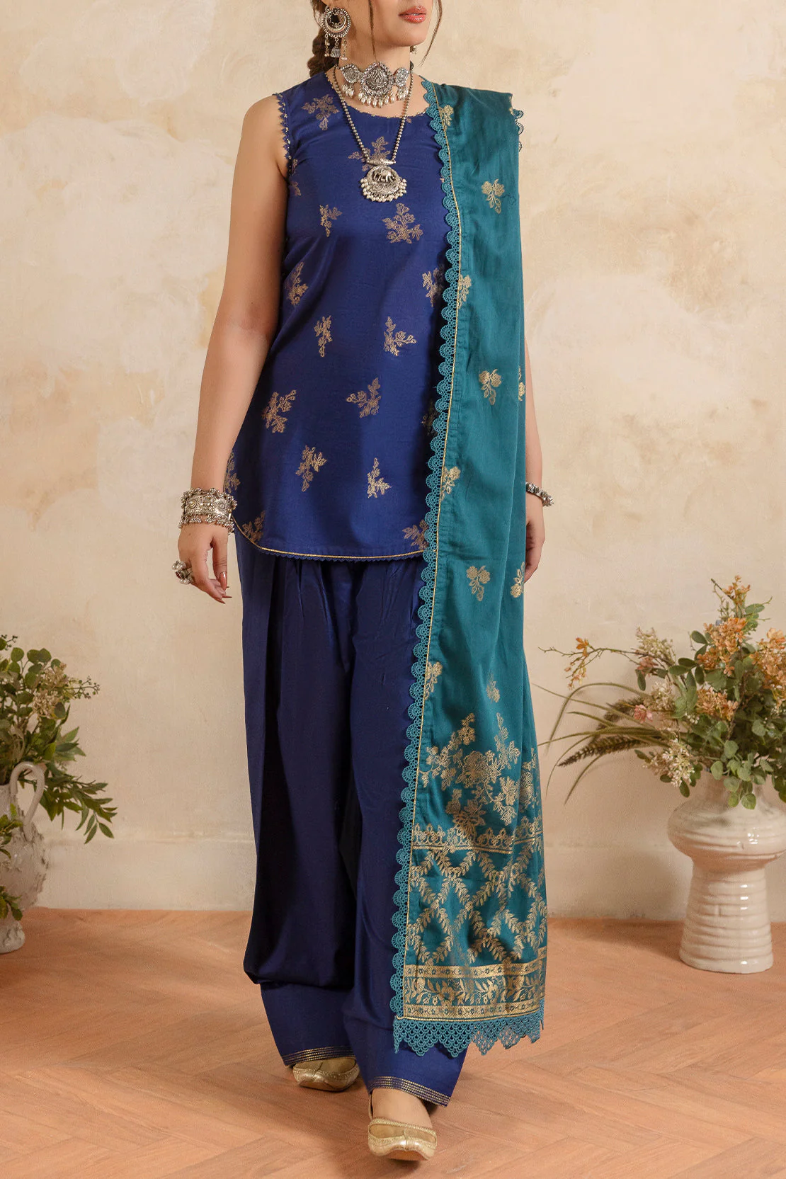 Unstitched Jacquard Cotton 2 Piece (Shirt/Dupatta) - Image 4