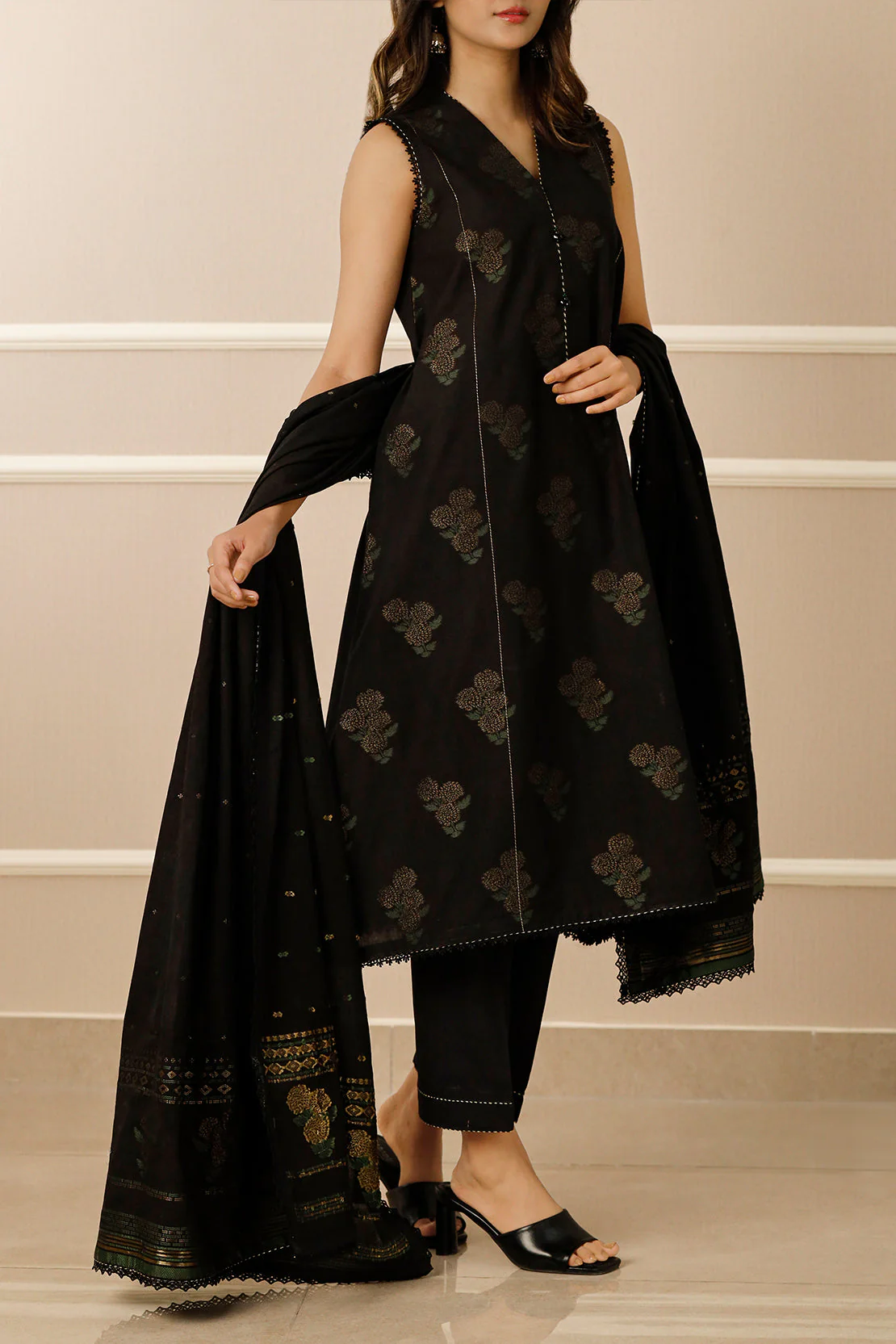 Unstitched Jacquard Cotton 2 Piece (Shirt/Dupatta) - Image 2