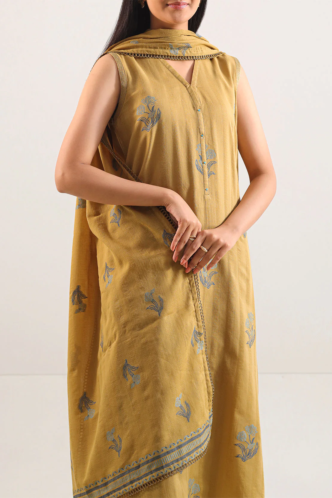 Unstitched Jacquard Cotton  2 Piece (Shirt/Dupatta) - Image 2