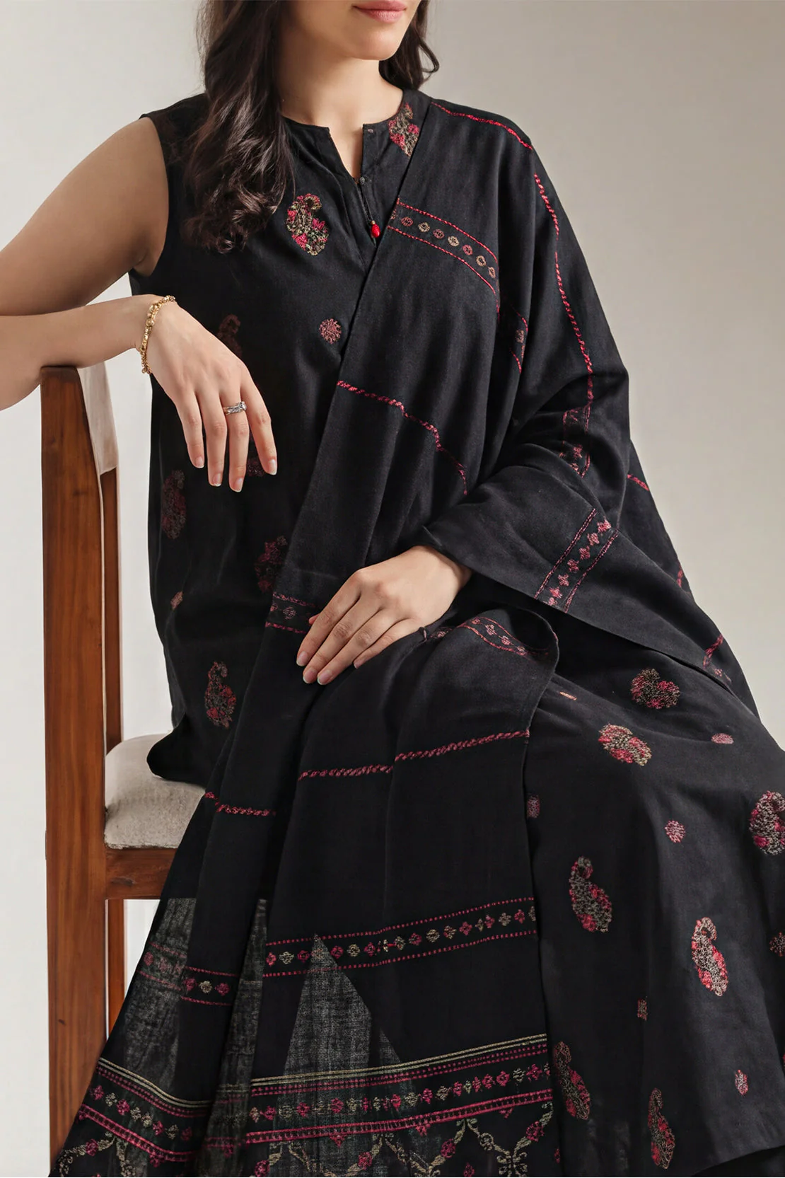 Unstitched Jacquard Cotton 2 Piece (Shirt/Dupatta) - Image 2