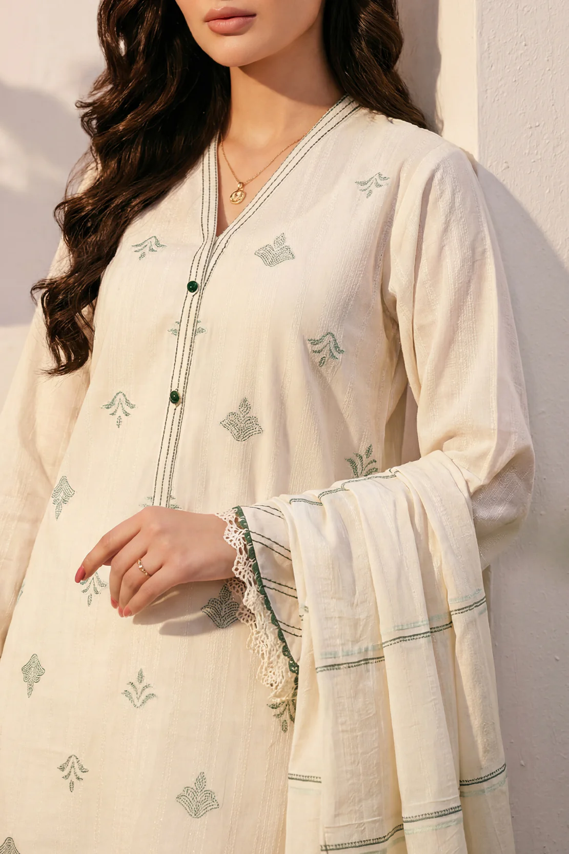 Unstitched Jacquard Cotton 2 Piece (Shirt/Dupatta) - Image 3