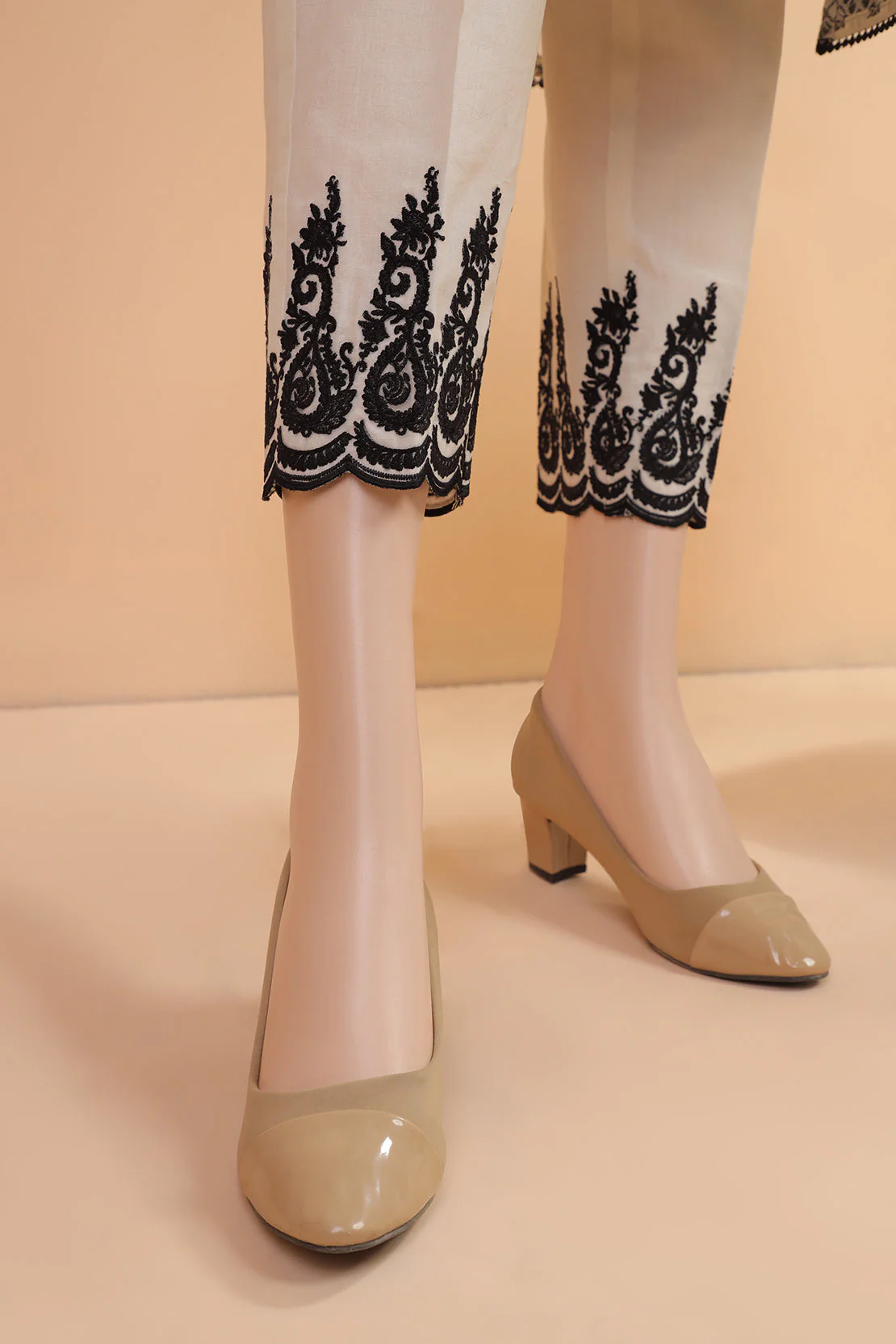 Unstitched Embroider Jacquard Cotton 2 Piece (Shirt/Trouser) - Image 4