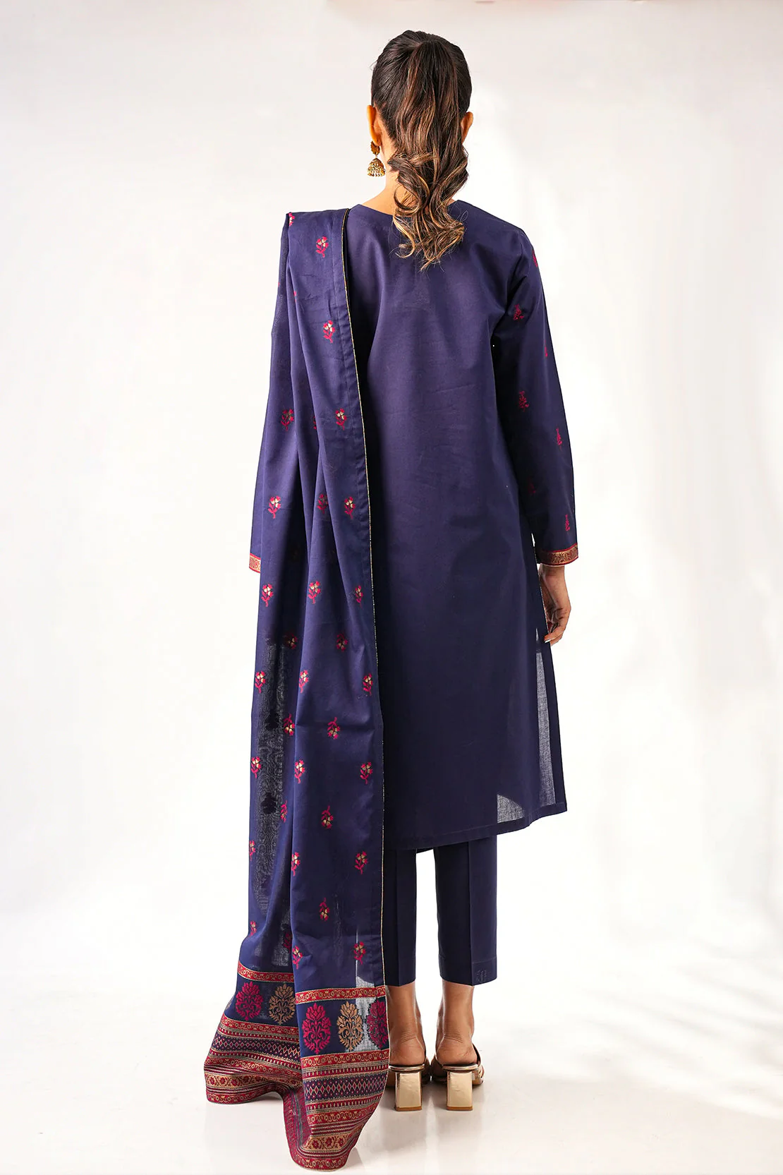 Unstitched Jacquard Cotton 3 Piece - Image 5