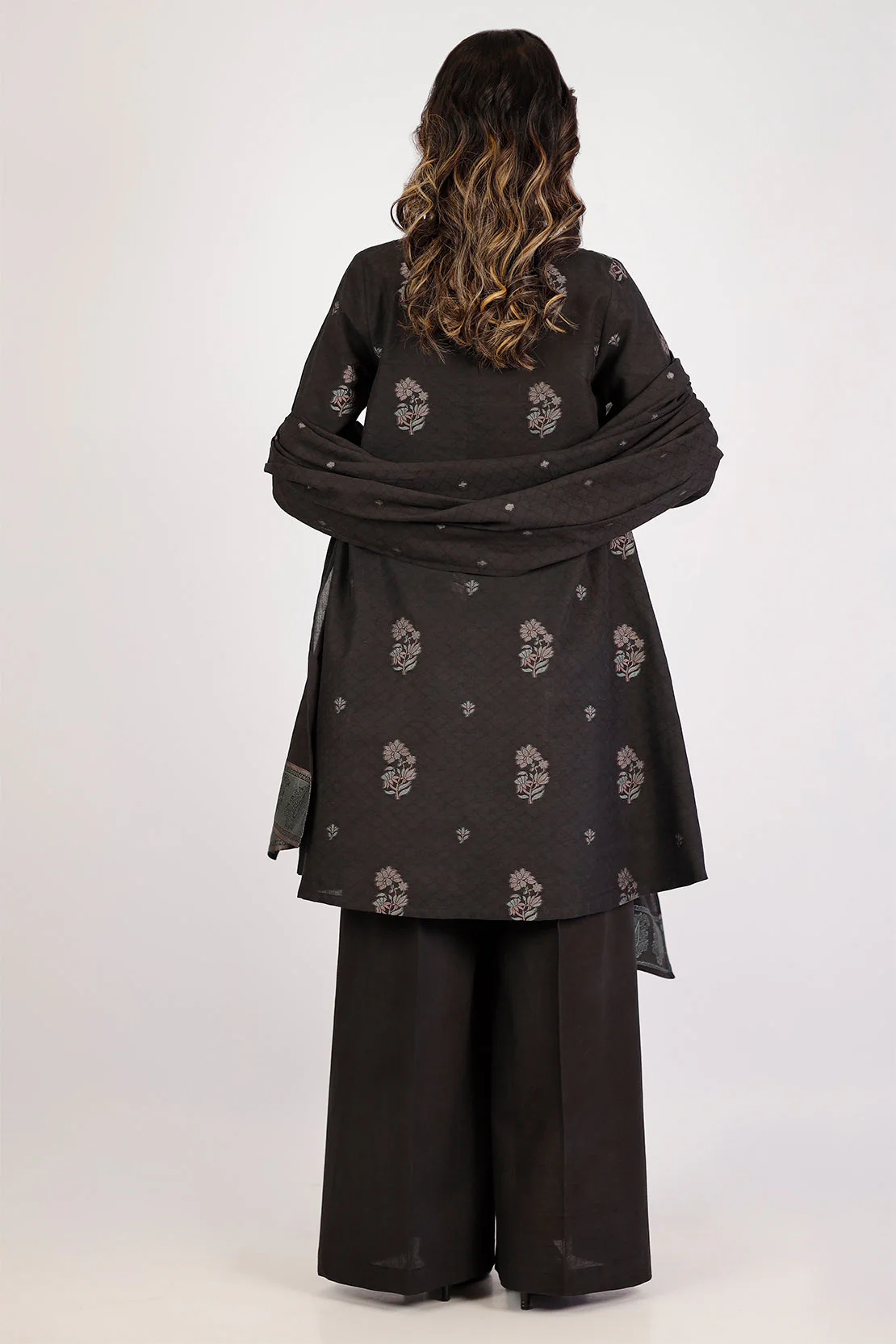 Unstitched Jacquard Cotton 3 Piece - Image 4