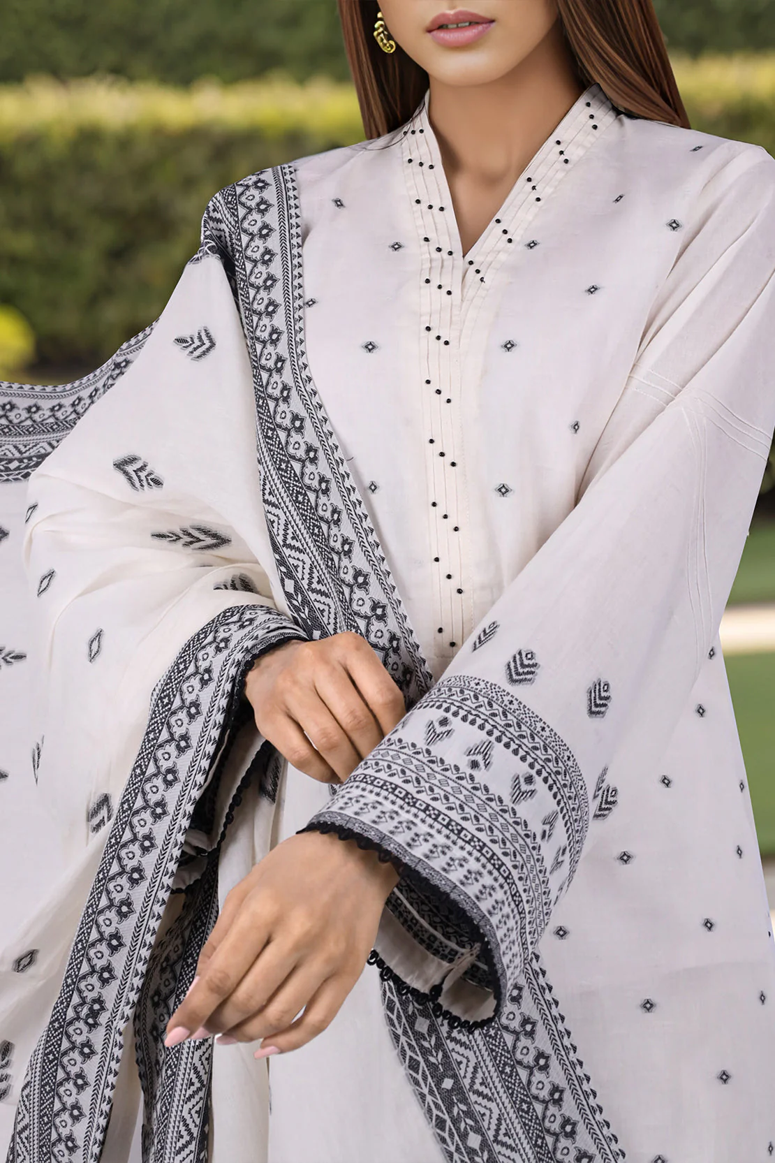 Unstitched Jacquard Cotton 3 Piece - Image 2