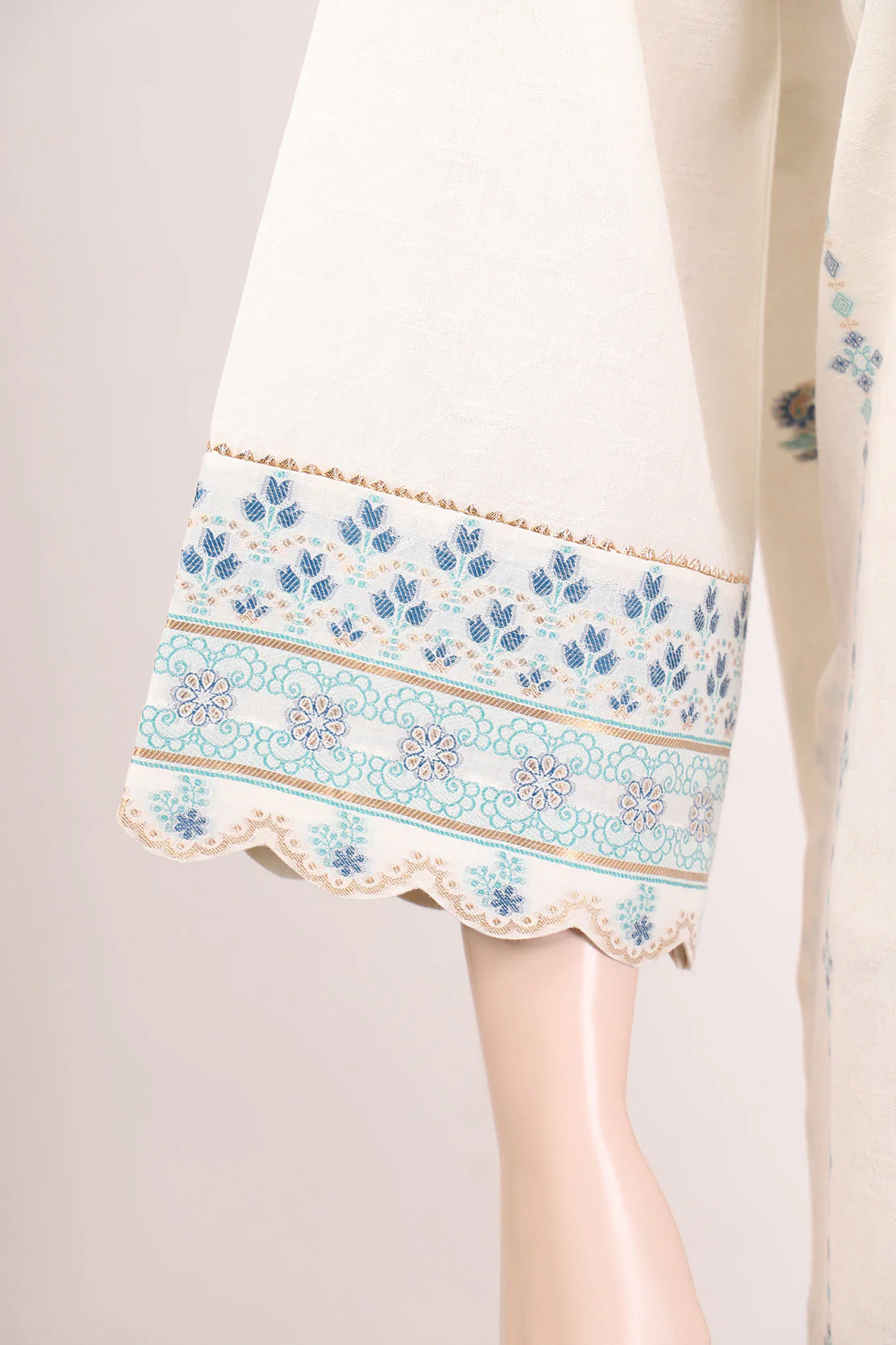 Unstitched Jacquard Cotton 3 Piece (Special Price) - Image 4