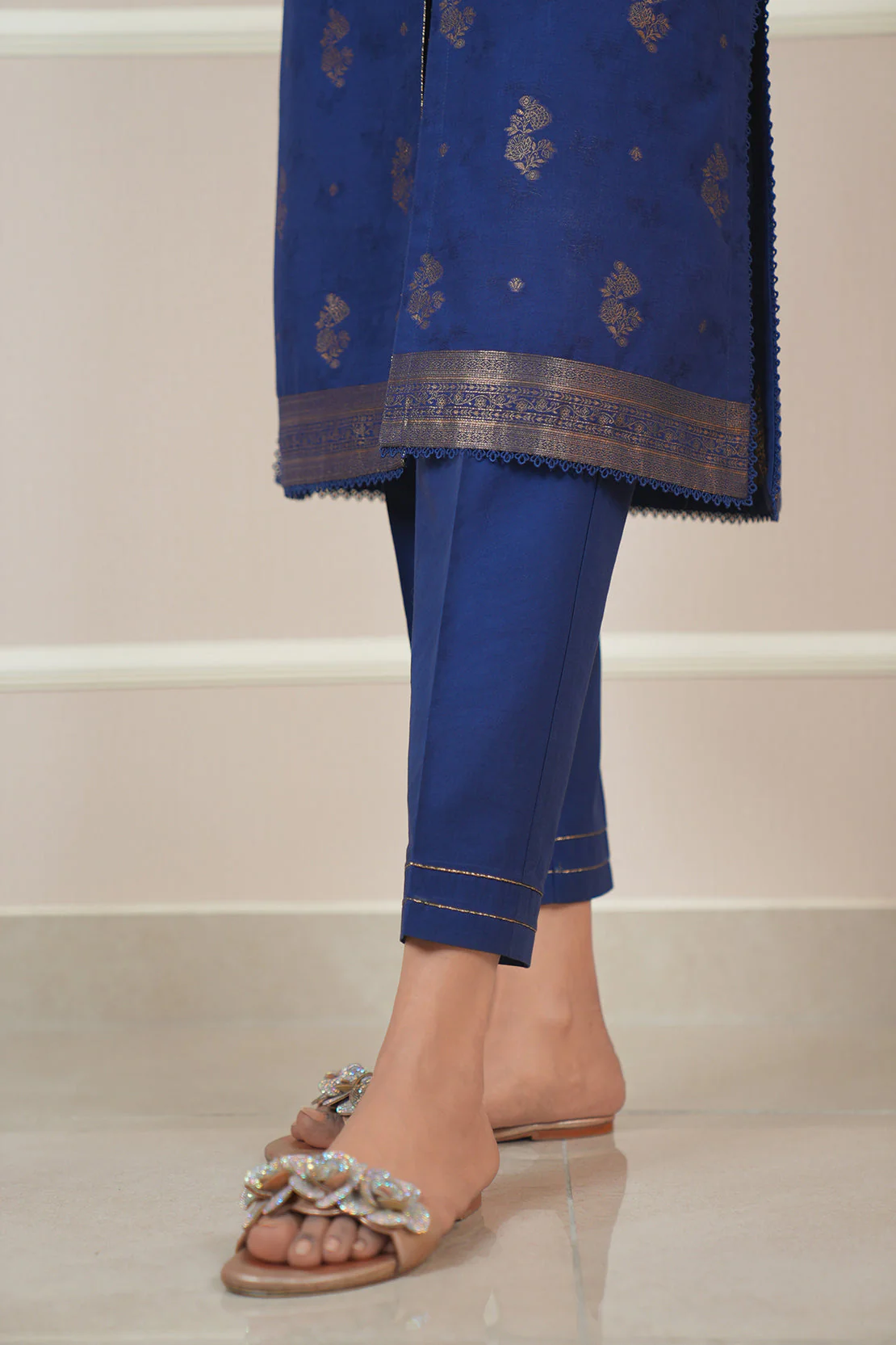 Unstitched Jacquard Cotton 3 Piece - Image 7