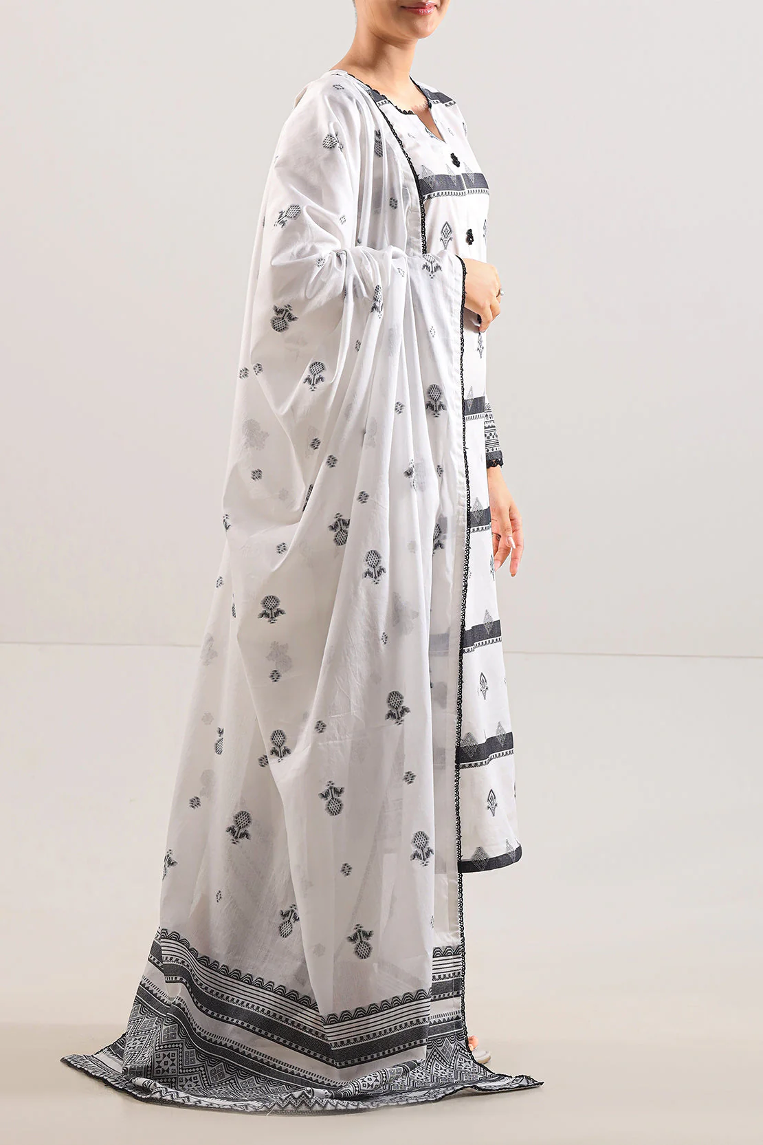 Unstitched Jacquard Cotton 3 Piece - Image 2