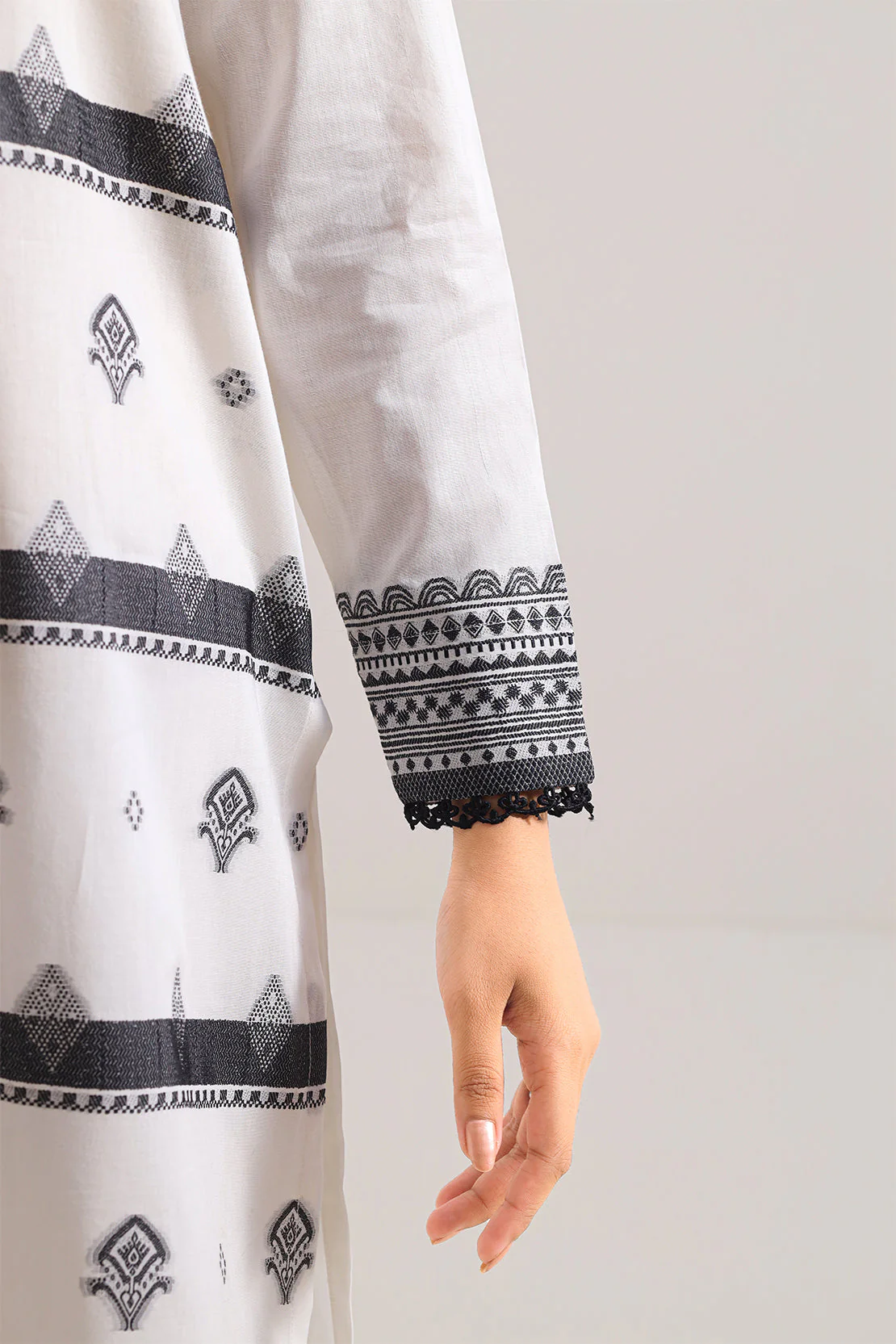 Unstitched Jacquard Cotton 3 Piece - Image 5