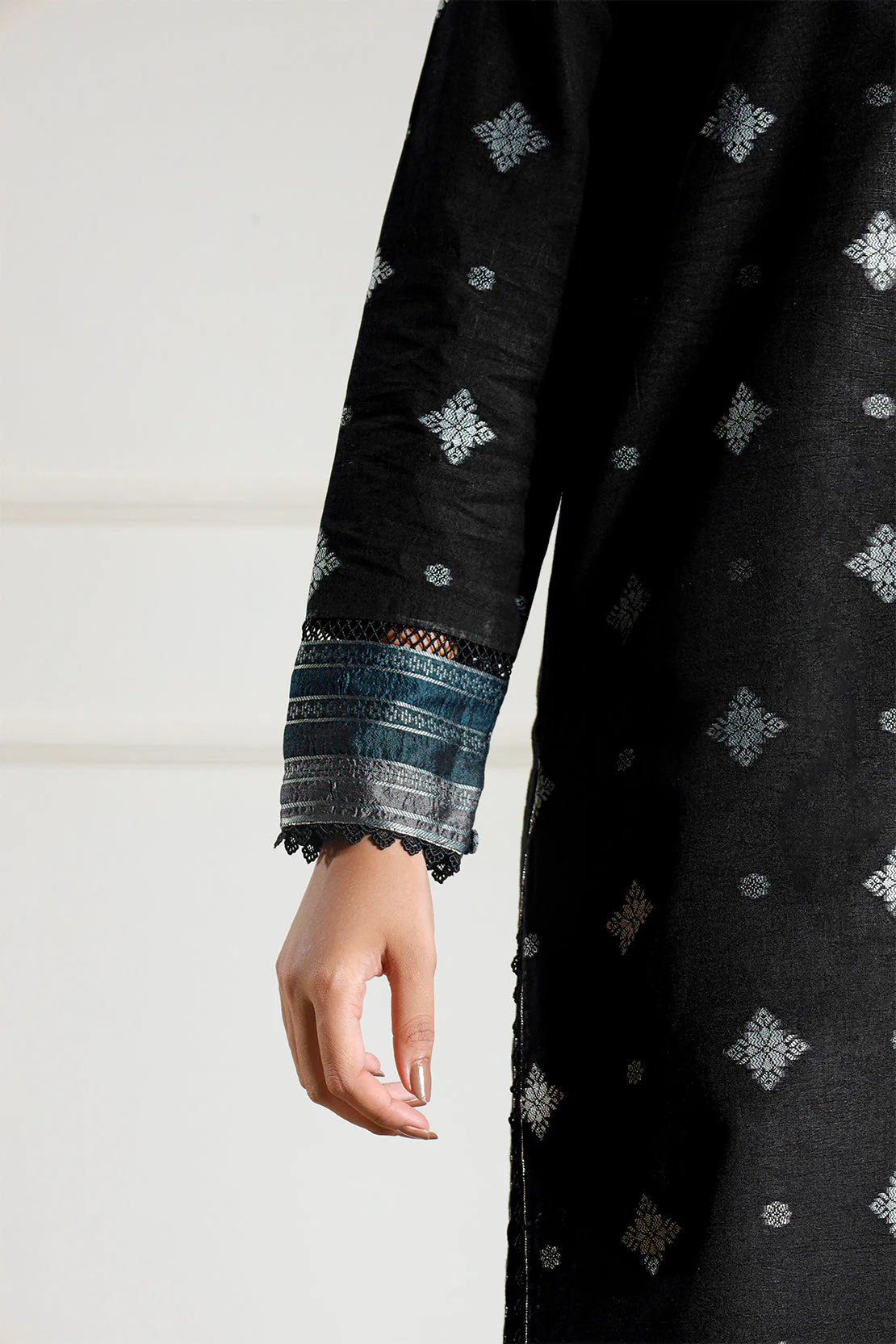 Unstitched Jacquard Cotton 3 Piece - Image 8