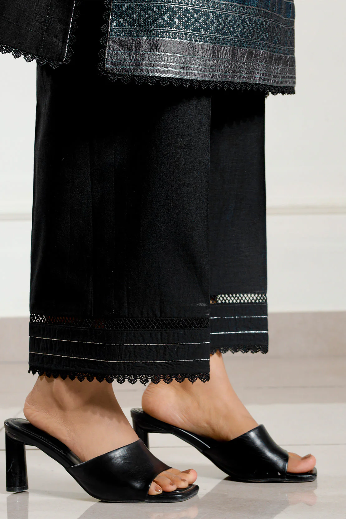 Unstitched Jacquard Cotton 3 Piece - Image 9