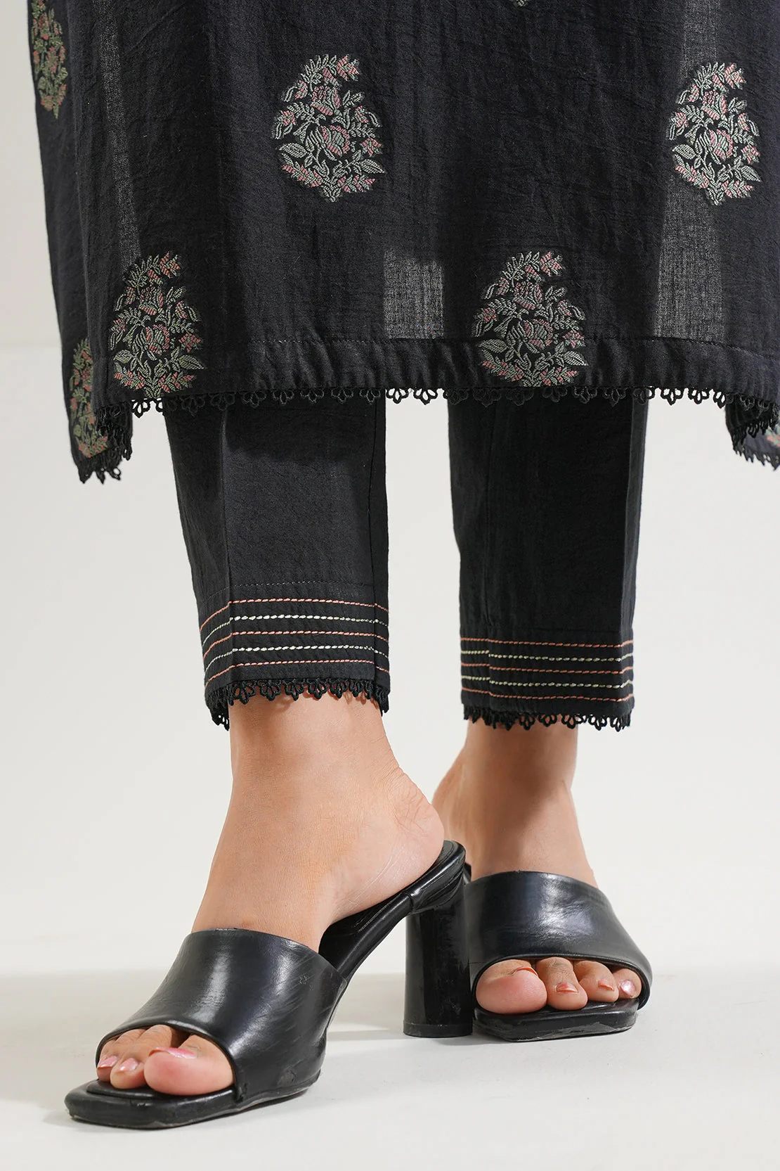 Unstitched Jacquard Cotton 3 Piece - Image 5