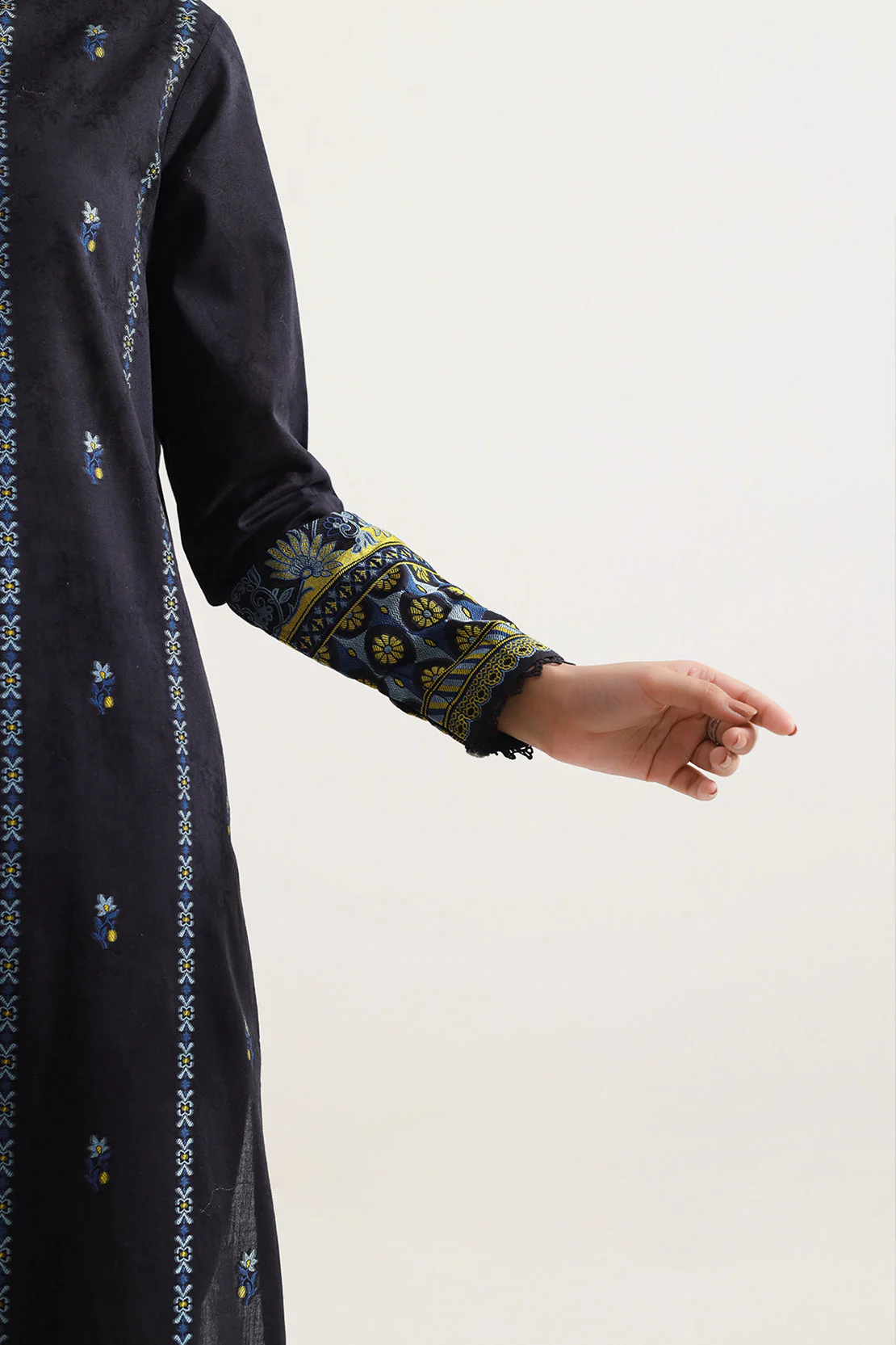 Unstitched Jacquard Cotton 3 Piece - Image 4