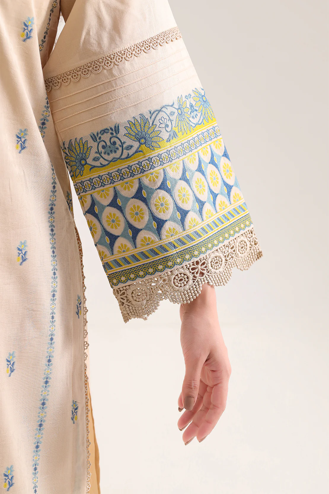 Unstitched Jacquard Cotton 3 Piece - Image 4
