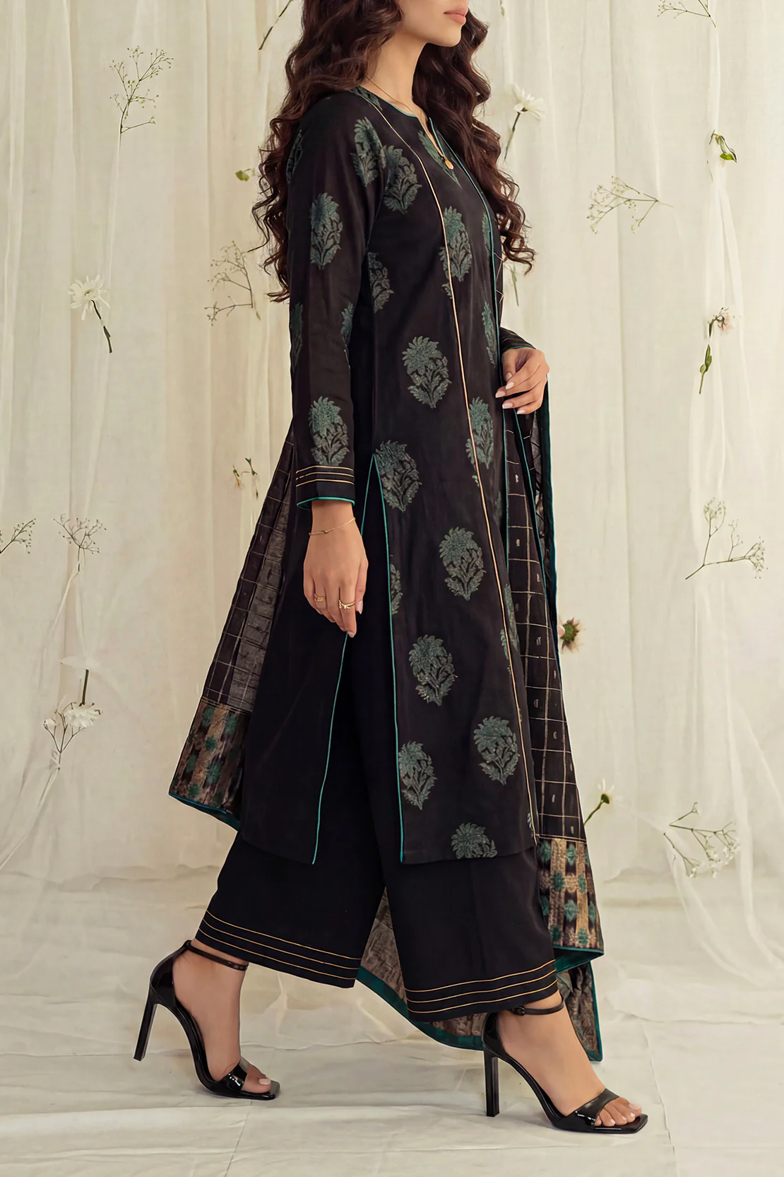 Unstitched Jacquard Cotton 3 Piece - Image 2