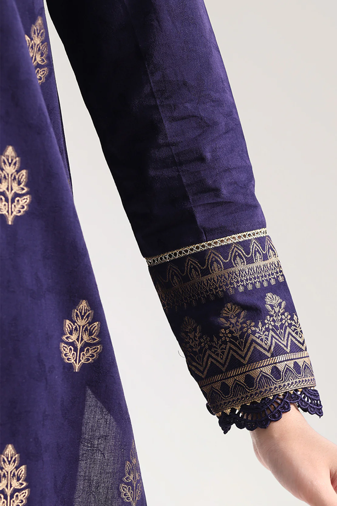Unstitched Jacquard Cotton 3 Piece - Image 4