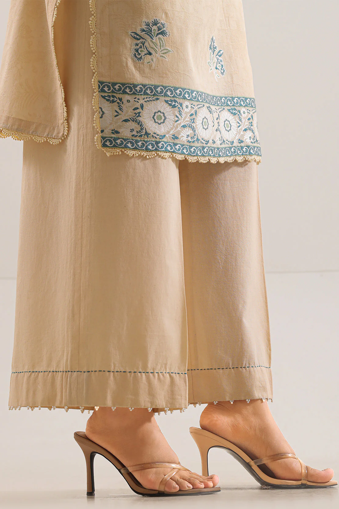 Unstitched Jacquard Cotton 3 Piece - Image 4