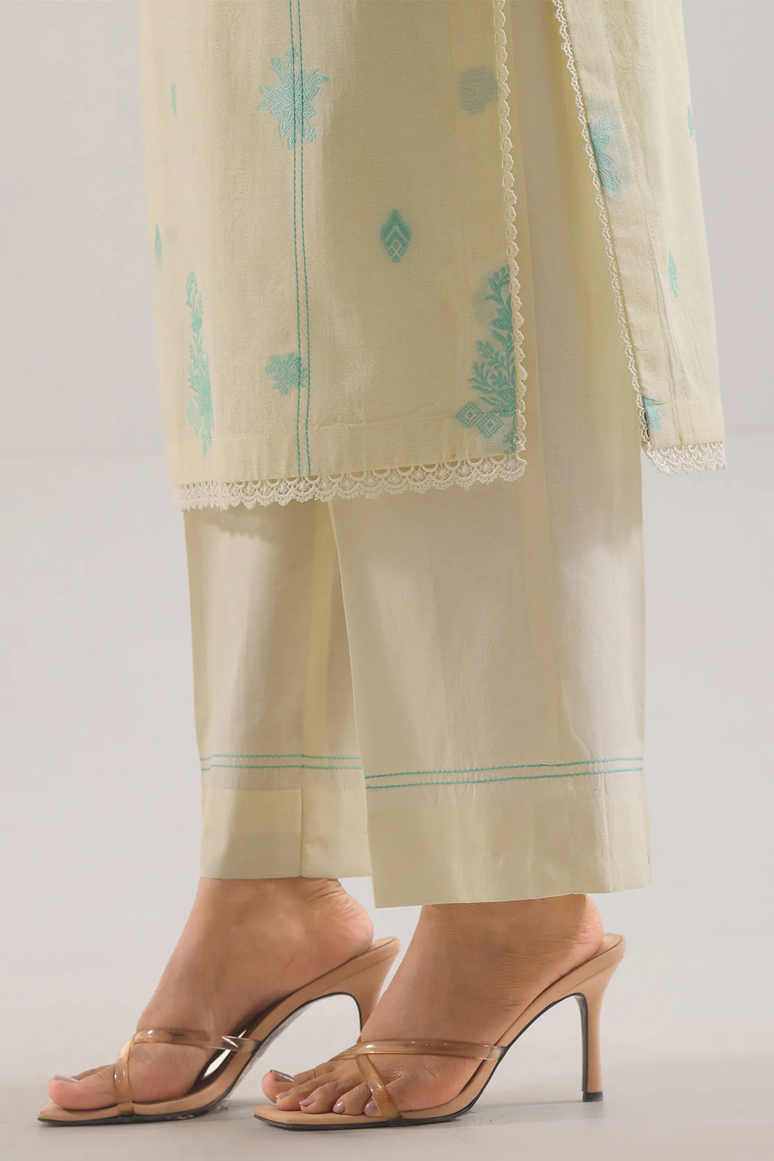 Unstitched Jacquard Cotton 3 Piece - Image 5