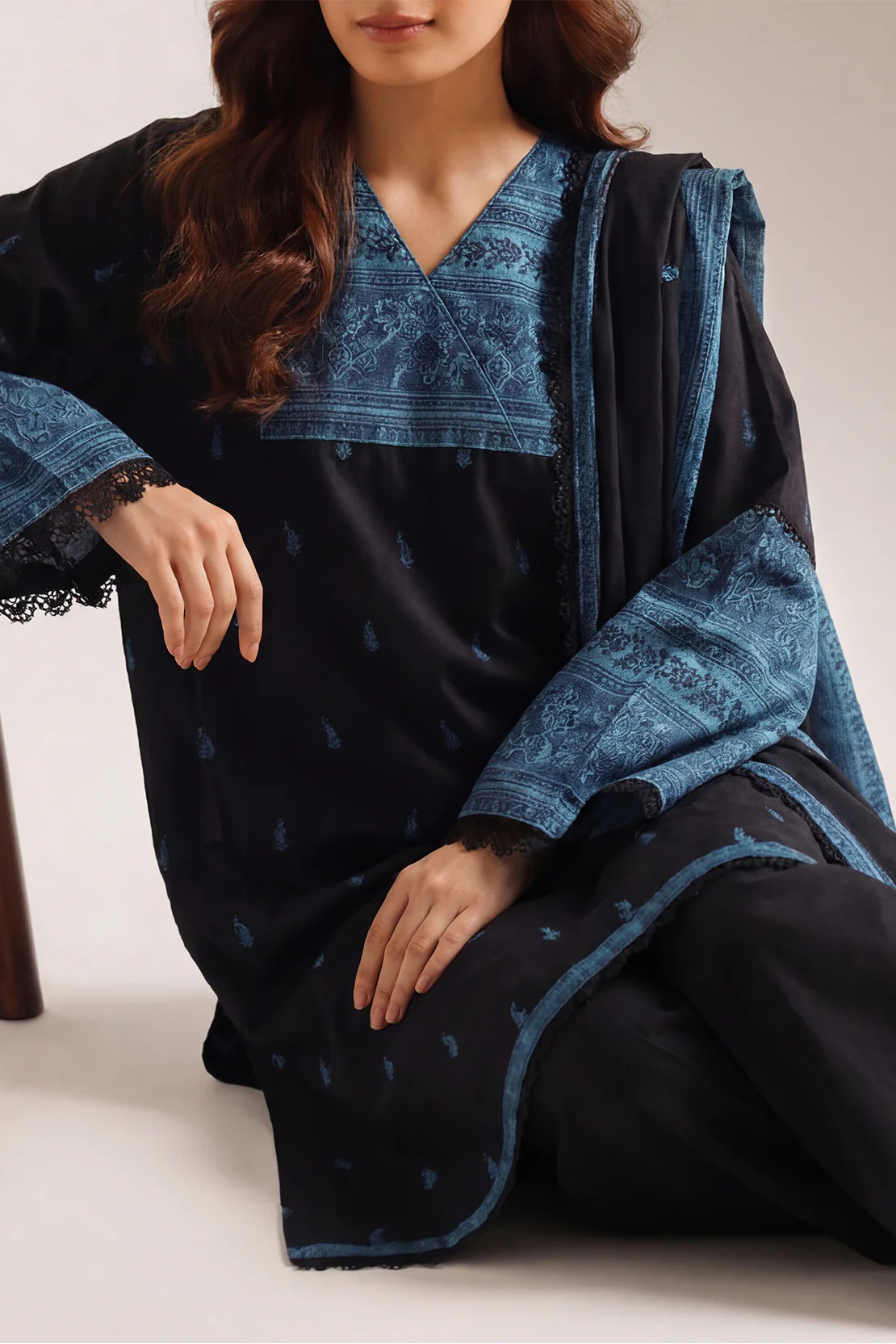 Unstitched Jacquard Cotton 3 Piece - Image 4