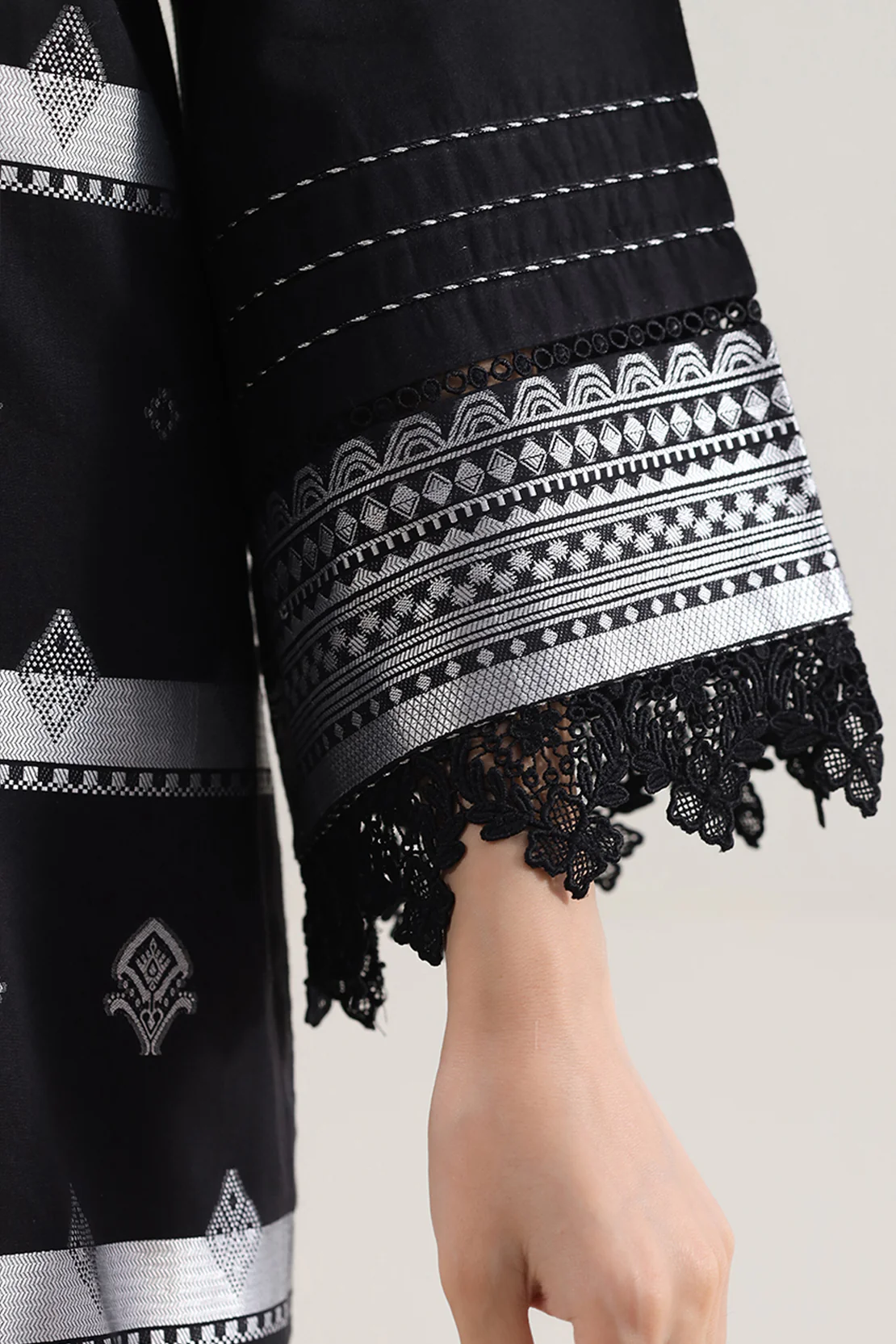 Unstitched Jacquard Cotton 3 Piece - Image 4