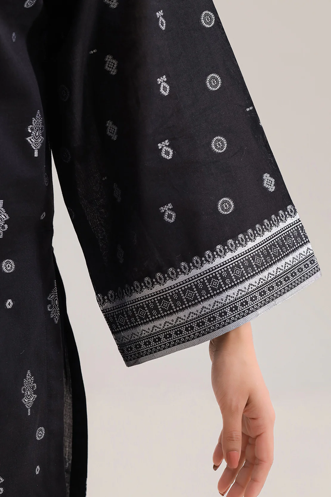 Unstitched Jacquard Cotton 3 Piece - Image 4