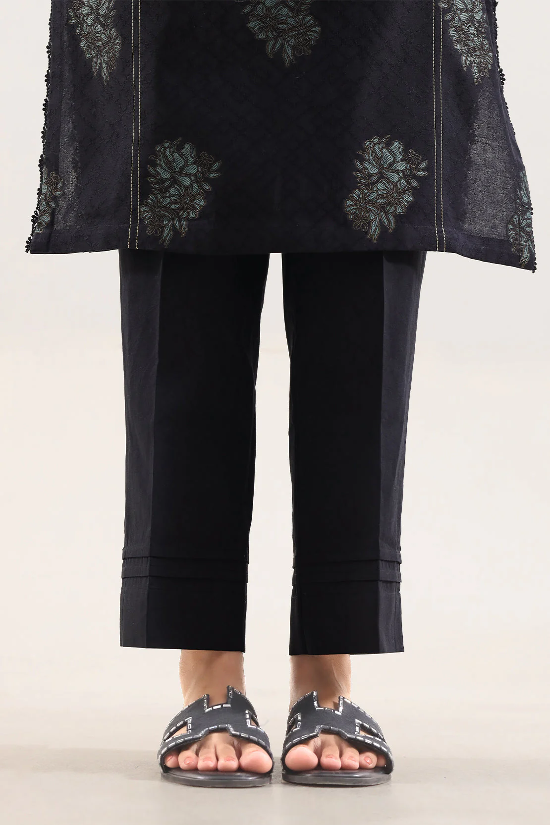 Unstitched Jacquard Cotton 3 Piece - Image 5