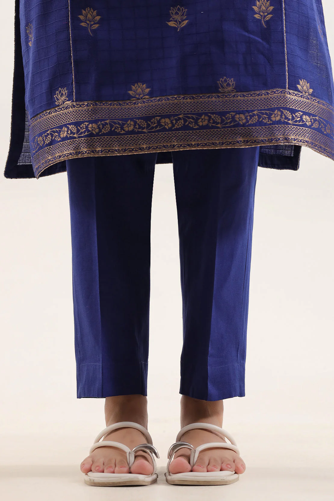 Unstitched Jacquard Cotton 3 Piece - Image 6