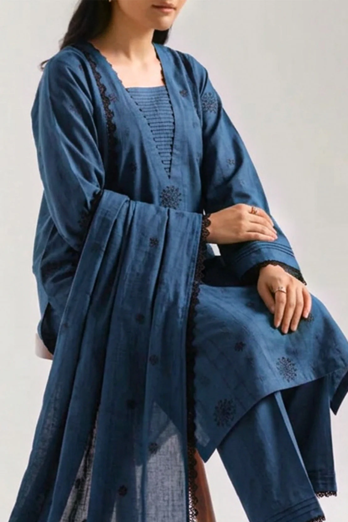 Unstitched Jacquard Cotton 3 Piece - Image 2