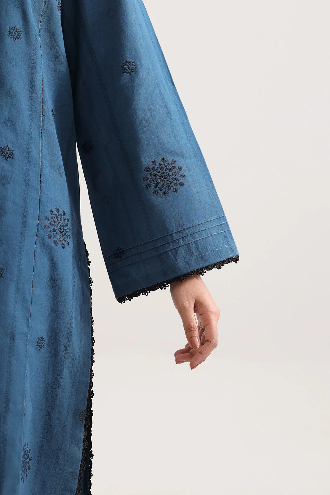 Unstitched Jacquard Cotton 3 Piece - Image 4