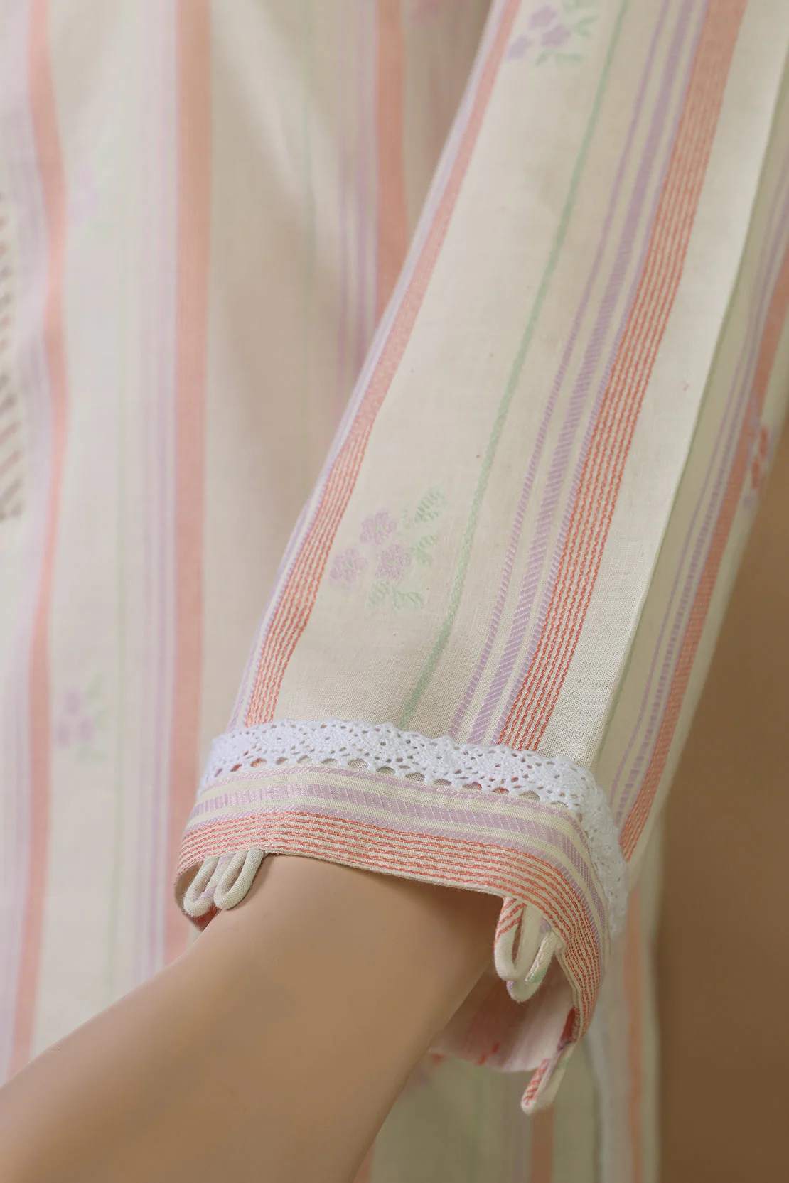 Unstitched Jacquard Cotton Shirt - Image 4