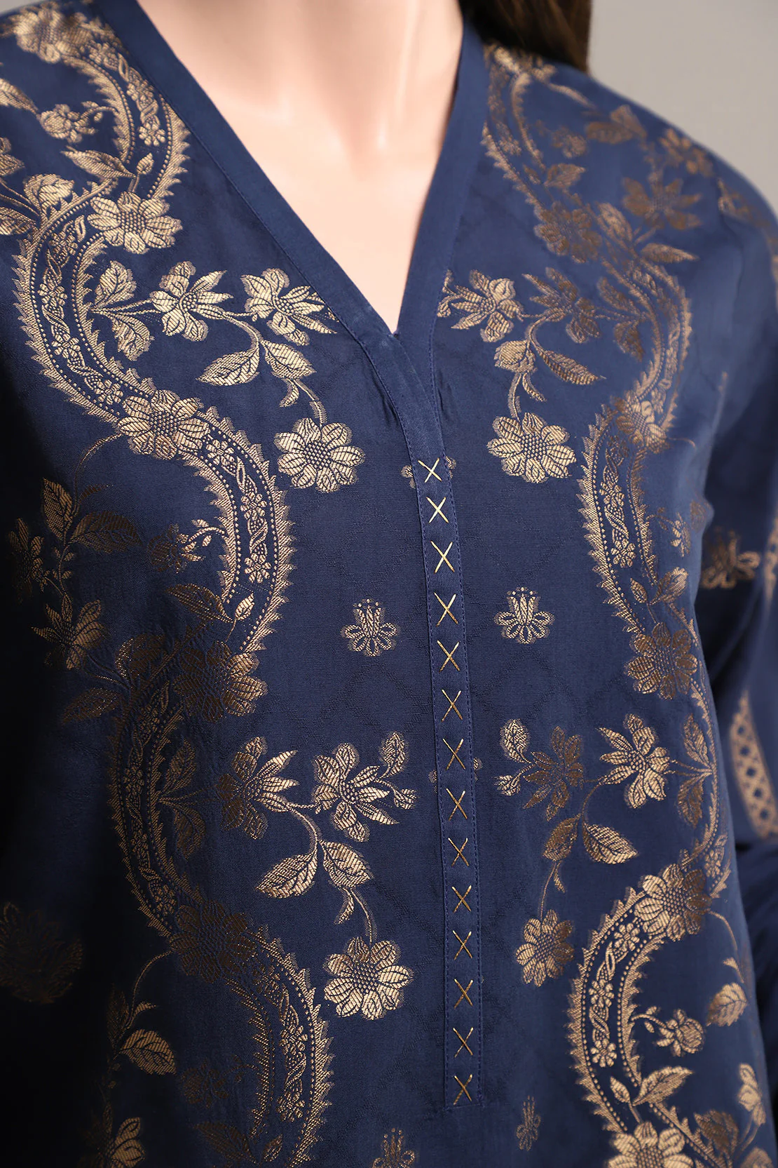 Unstitched Jacquard Cotton Shirt - Image 3