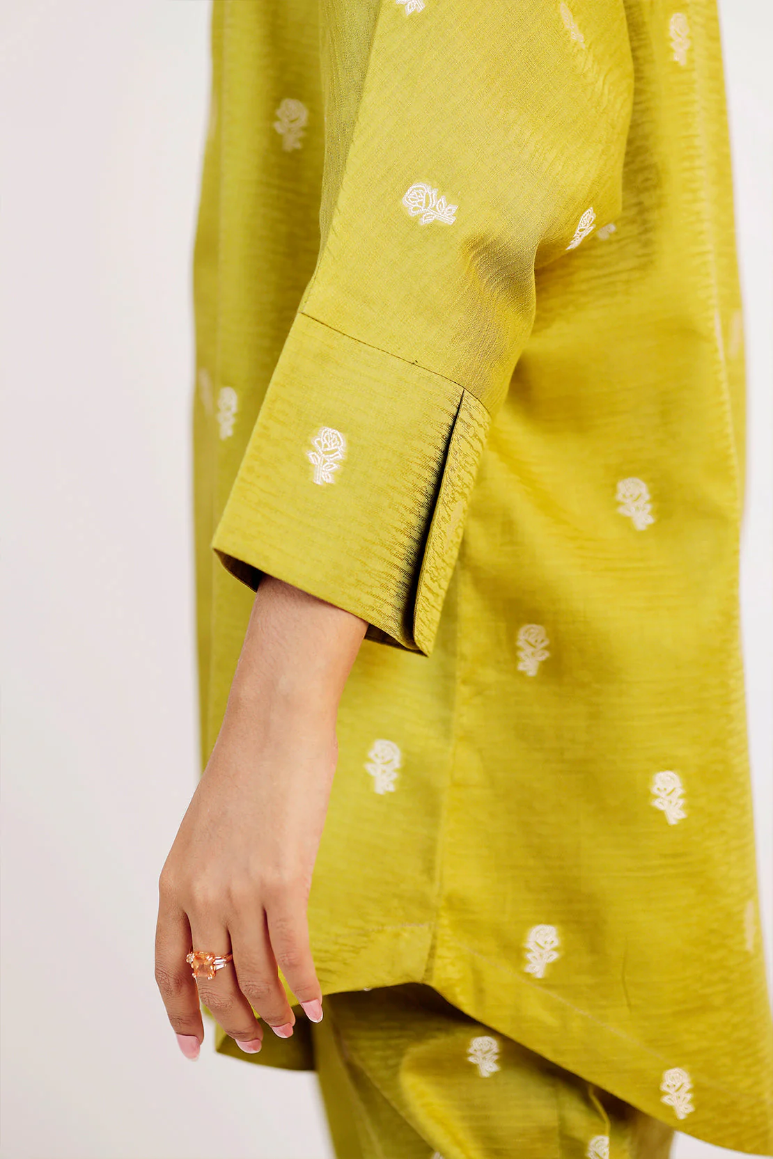Unstitched Jacquard Cotton Shirt - Image 4