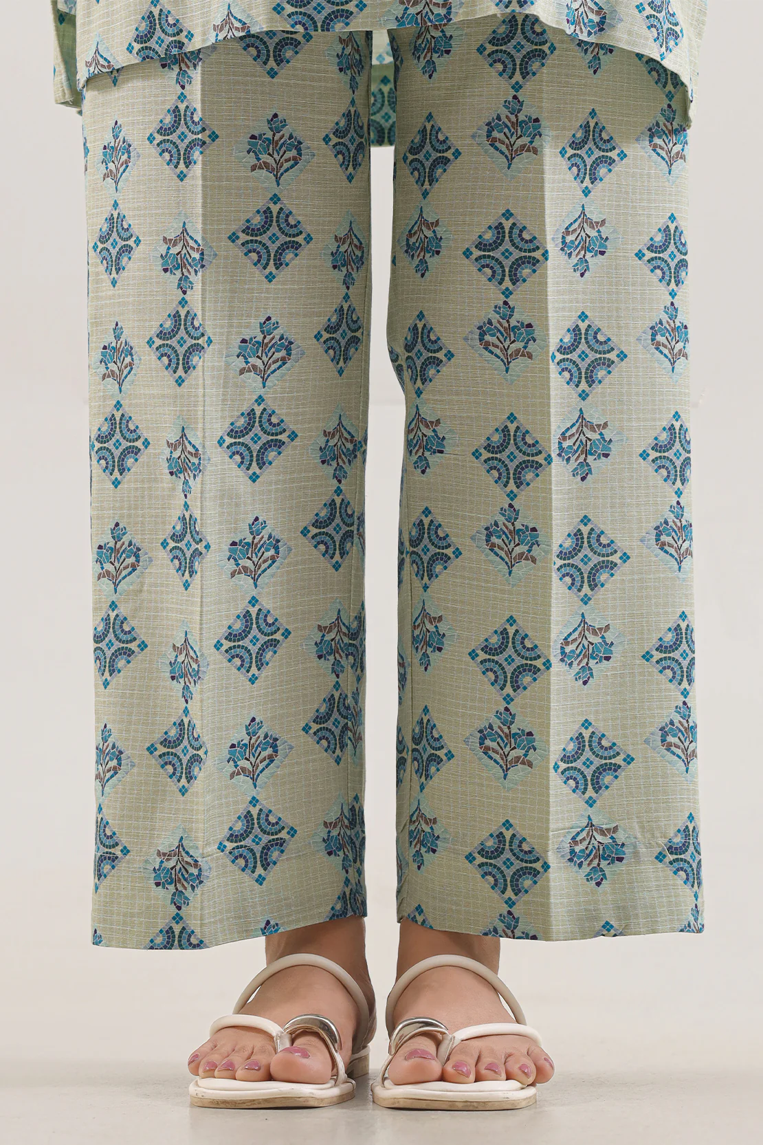 Printed Khaddar Viscose Stitched Shirt - Image 5